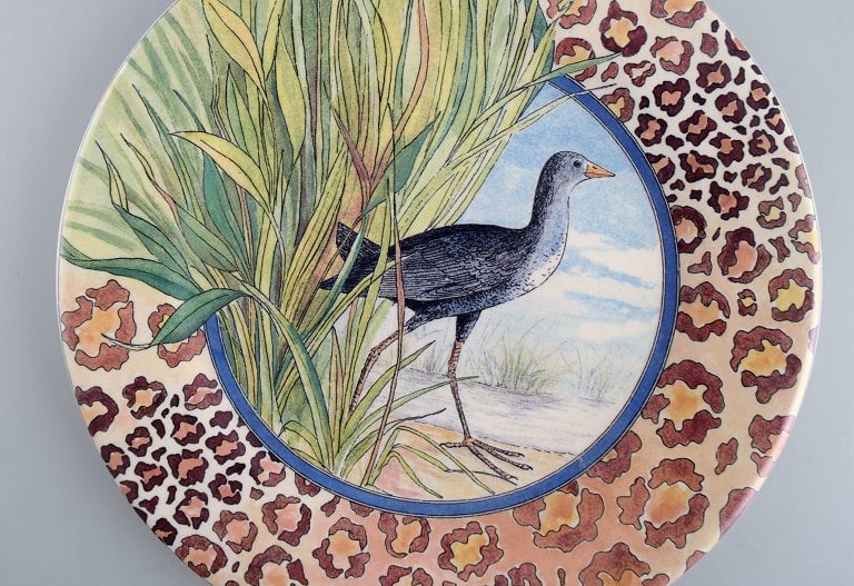 Gien, France. Two Savane porcelain plates with hand-painted exotic birds. Late 20th century. - 3