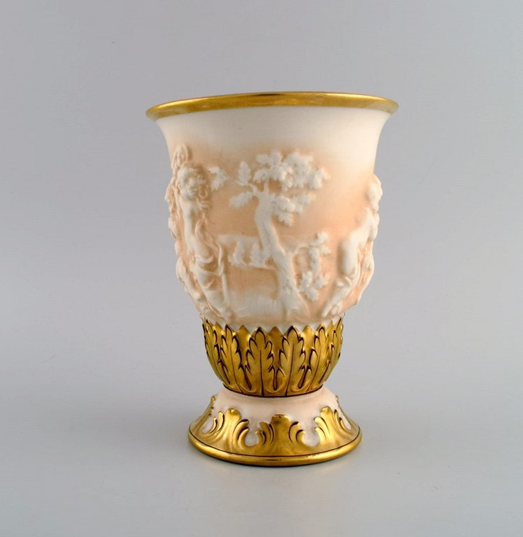Capodimonte, Italy. Antique porcelain vase with putti in relief and hand-painted gold decoration. - 3