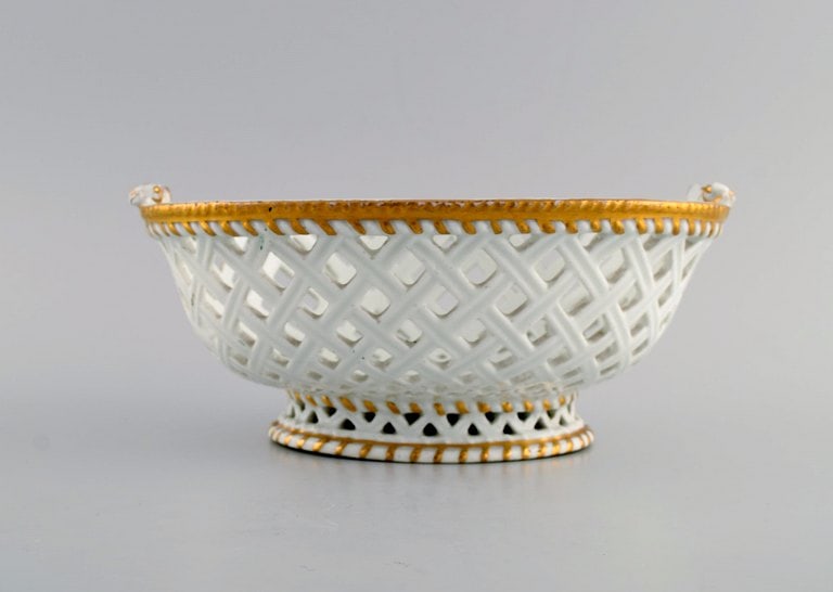 Antique Meissen bowl in openwork porcelain with hand-painted gold decoration. 19th century. - 4