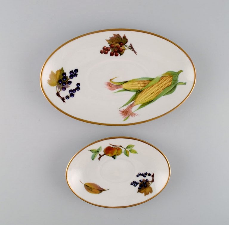 Royal Worcester, England. Two Evesham sauce jugs with saucers in porcelain decorated with fruits and - 2