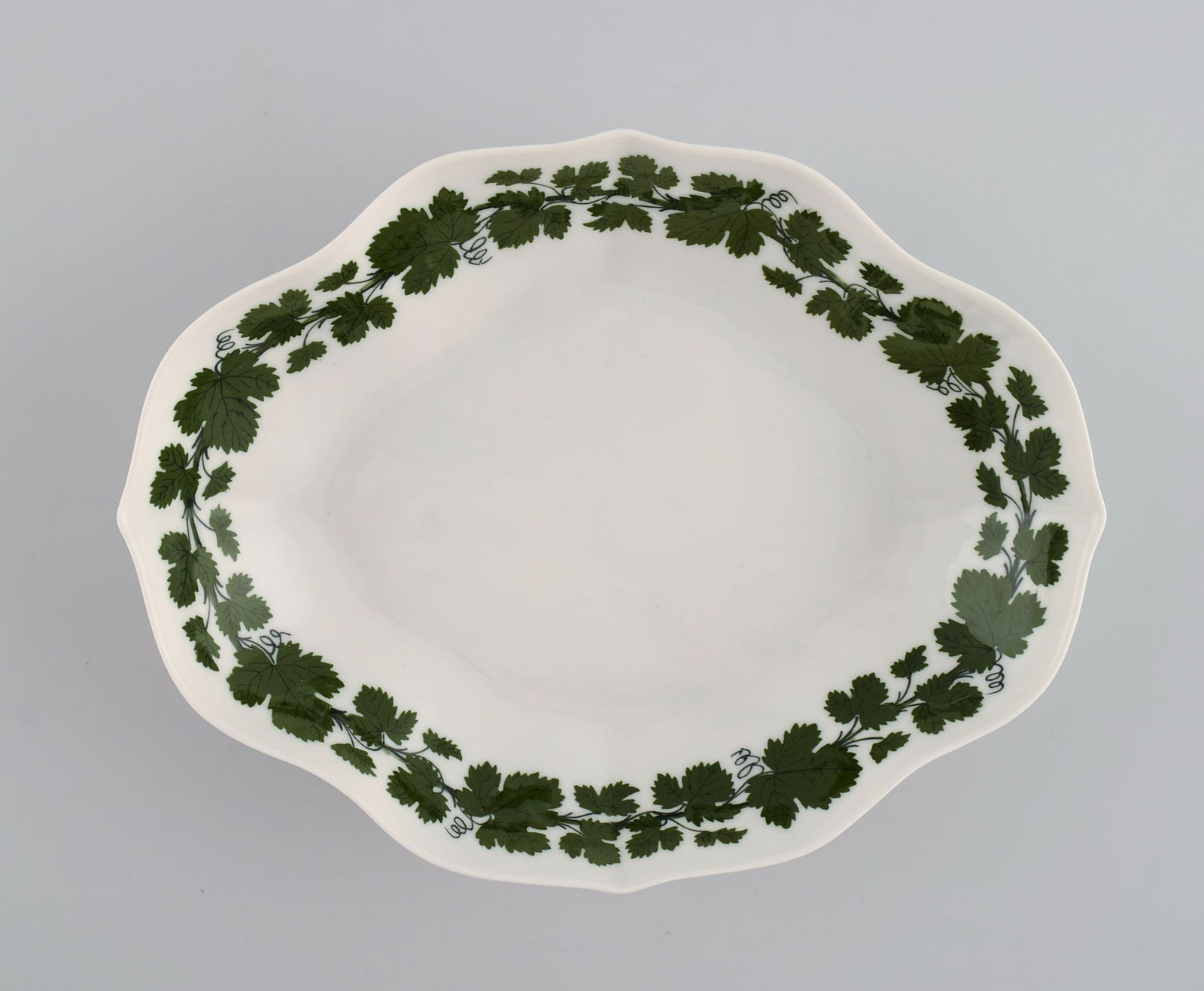 Meissen Green Ivy Vine vase and bowl in hand-painted porcelain. 1940's. - 2