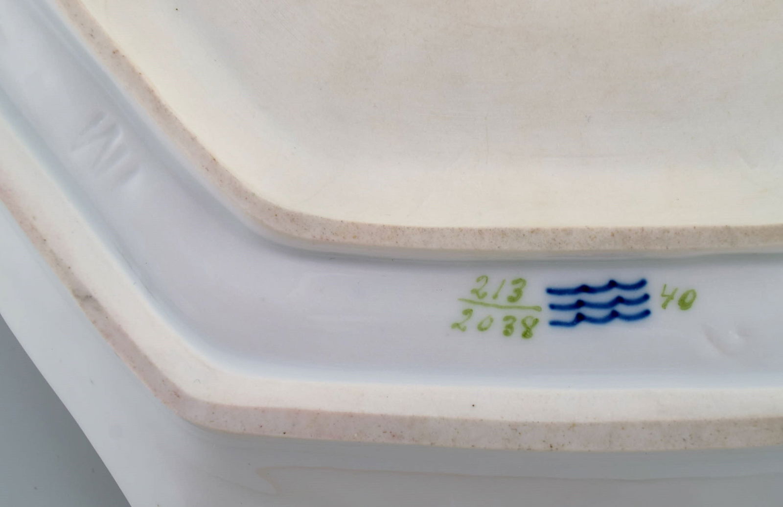 Royal Copenhagen Saxon Flower special version. Large and rare lidded tureen with saucer. Lid and - 9