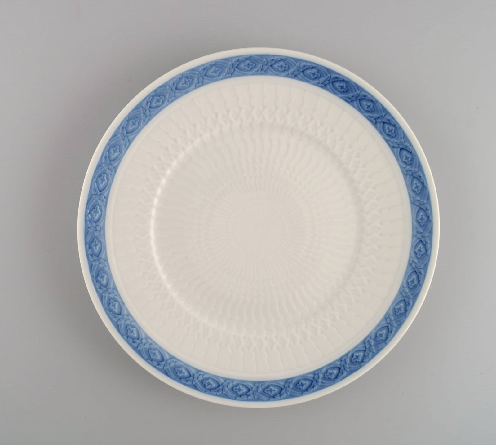 Twelve Royal Copenhagen Blue Fan dinner plates. 1960s / 70s. Model number 1212/11519. Designed by - 2