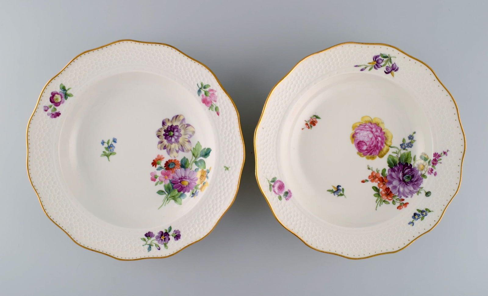Royal Copenhagen Saxon Flower special version. Eight rare deep plates with hand-painted flowers and - 5