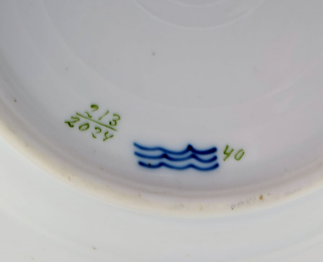 Royal Copenhagen Saxon Flower special version. Eight rare deep plates with hand-painted flowers and - 8