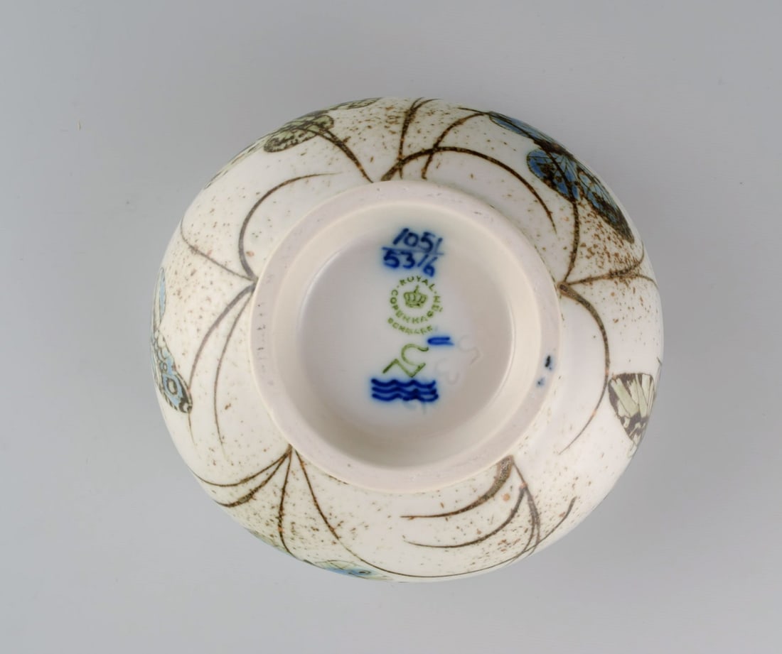 Nils Thorsson for Royal Copenhagen. Rare bowl in glazed faience decorated with butterflies. 1970s. - 7