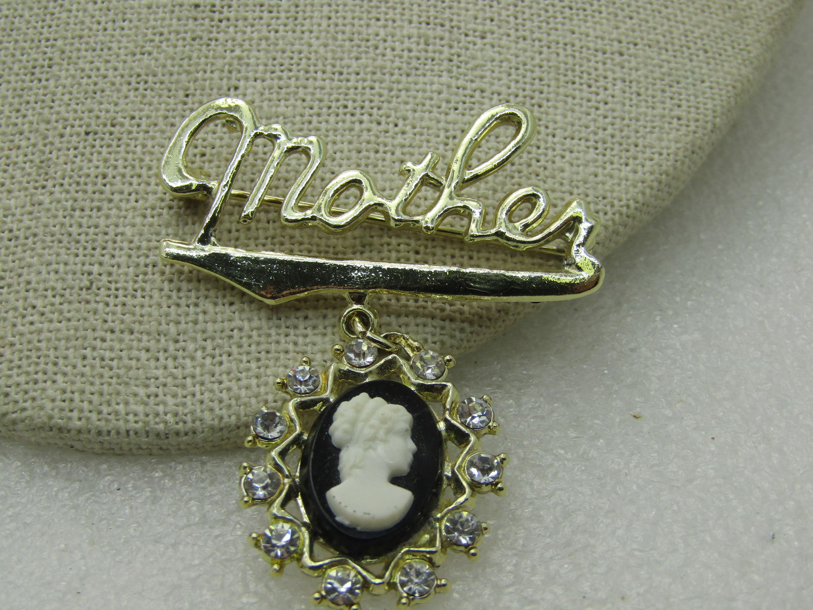 Vintage Mother Cameo Dangle Brooch, Rhinestones, 1960's - 3