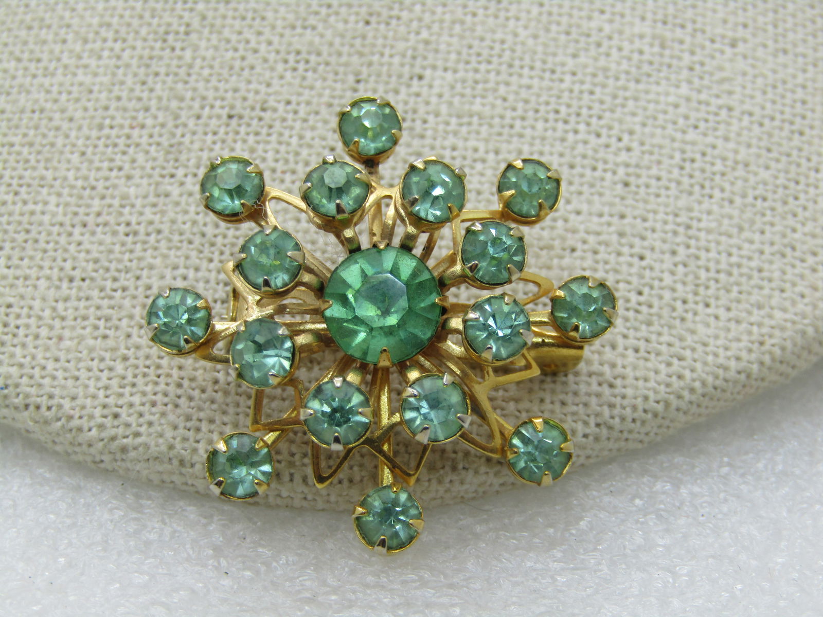Vintage Green Rhinestone Brooch, Snowflake/Blossom, 1960's - 3