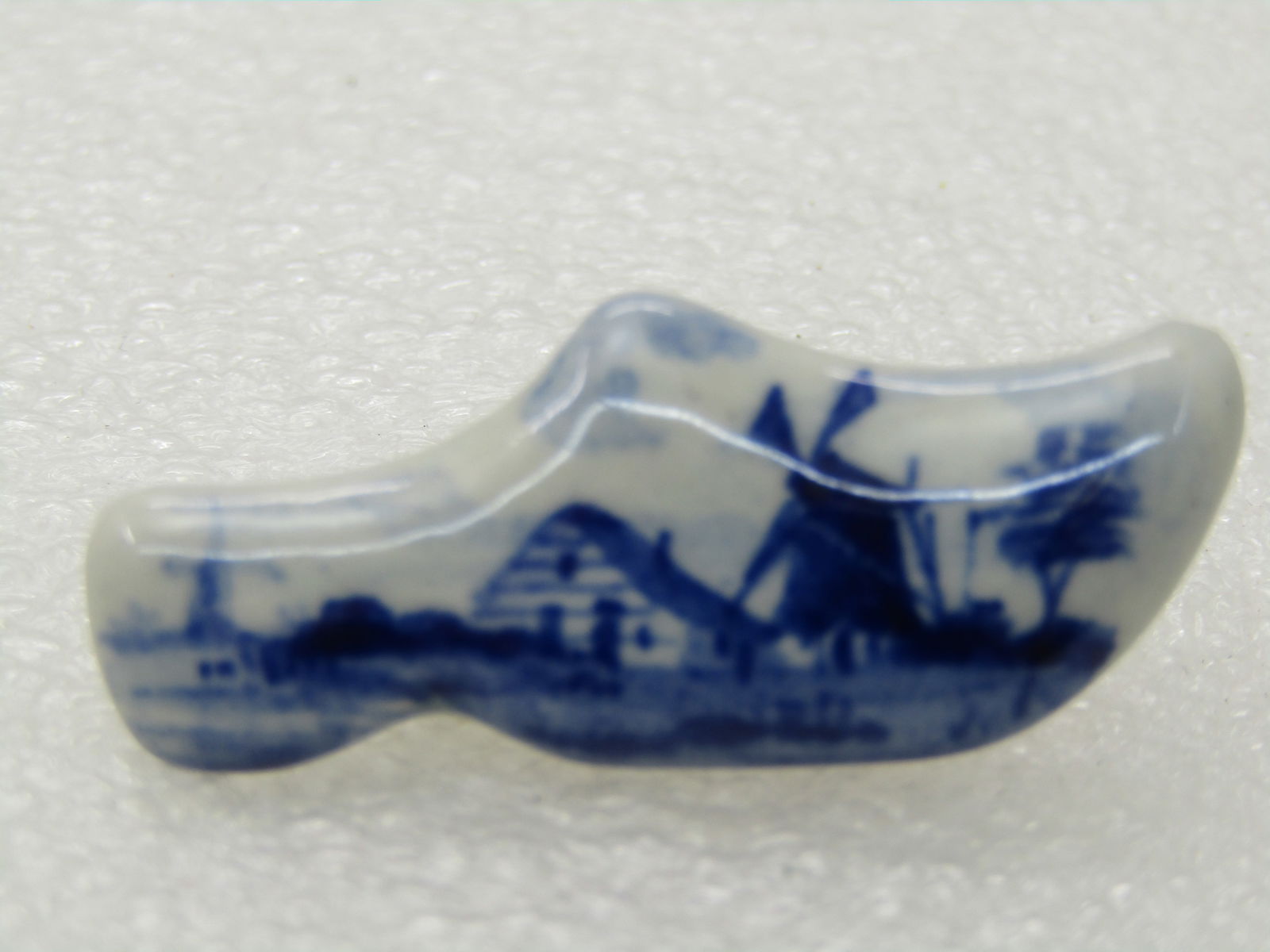 Vintage Delft Holland Shoe Brooch, Windmill Scene, Ceramic, 1.5', 1950's-1960's - 2
