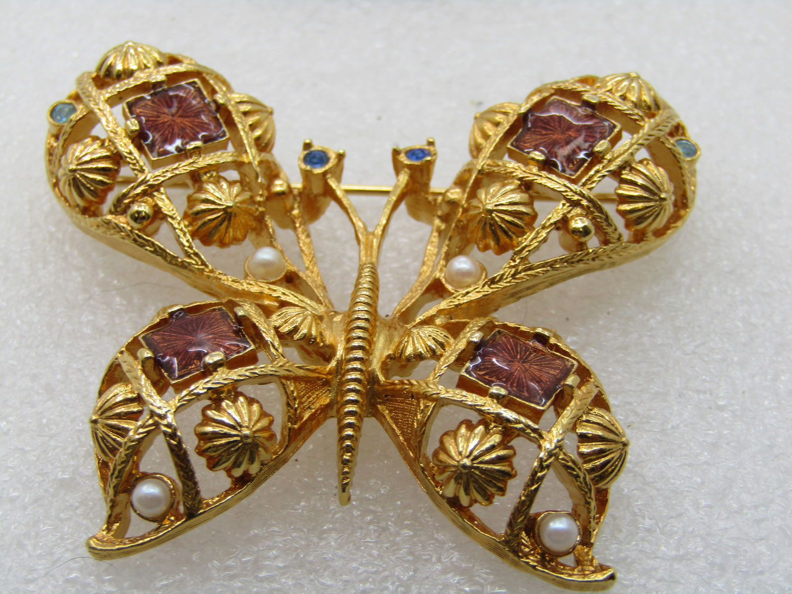 Vintage Avon Butterfly Brooch, Faux Pearl, Rhinestones, Enameling - 4