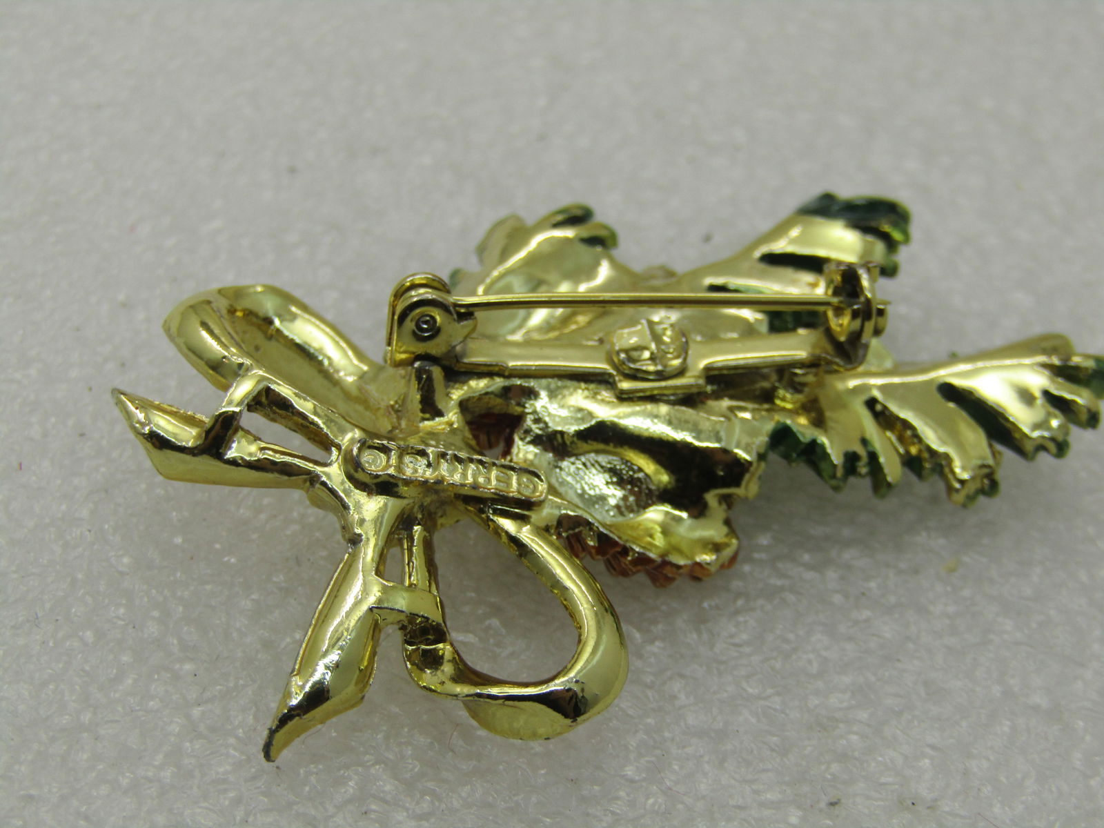 Vintage Gerry's Pine Branch Brooch, Pine Cones & Bow, Enameled 1960's, 2" - 5