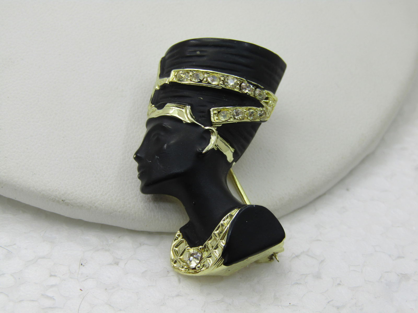 Vintage Egyptian Queen Nefrititi Brooch, Gold Tone and Black Enameling, 1-5/8" (1 of 5)