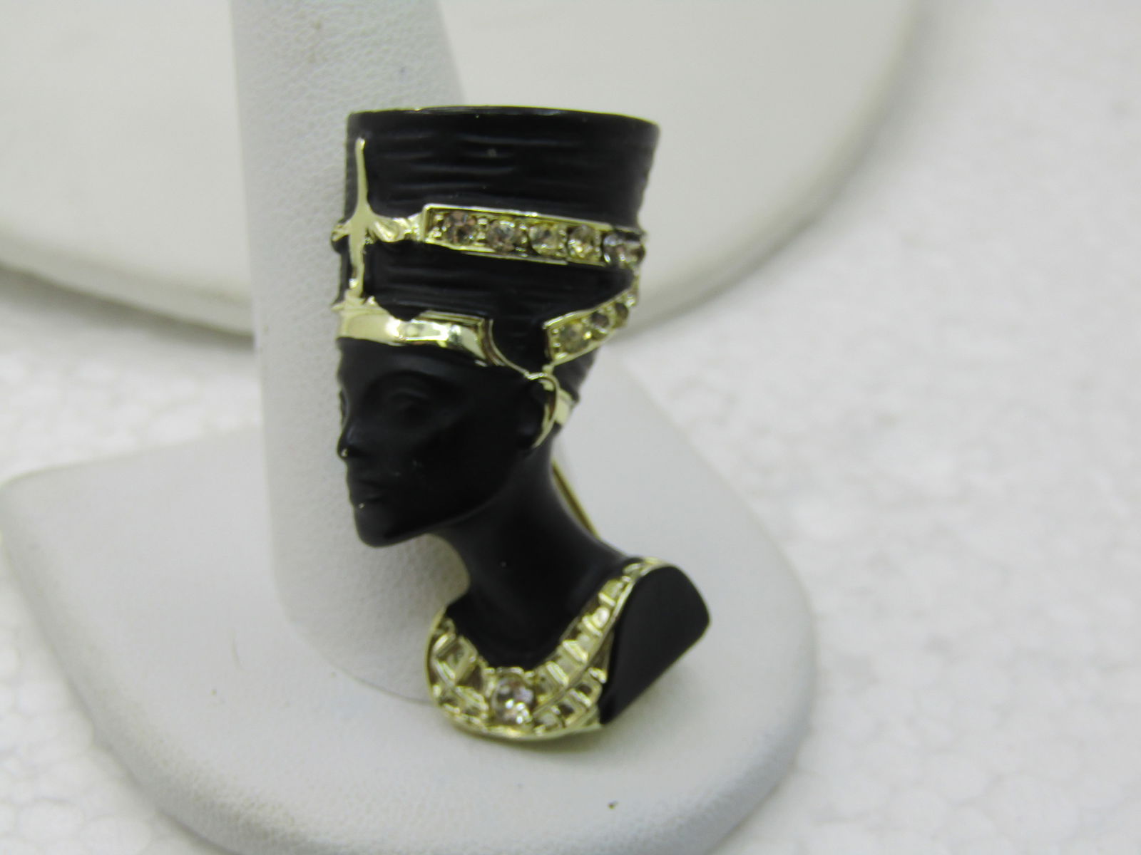 Vintage Egyptian Queen Nefrititi Brooch, Gold Tone and Black Enameling, 1-5/8" - 4