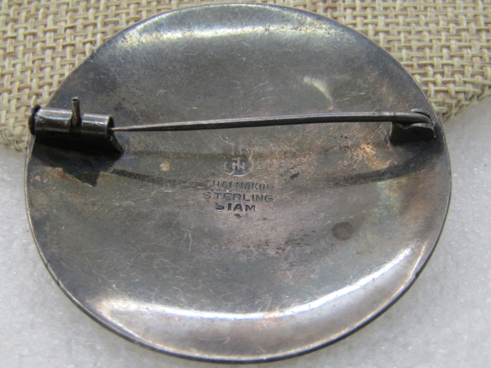 Vintage Sterling Enameled Siam Goddess Brooch, Niello, Signed, Locking Trombone Clasp. - 5