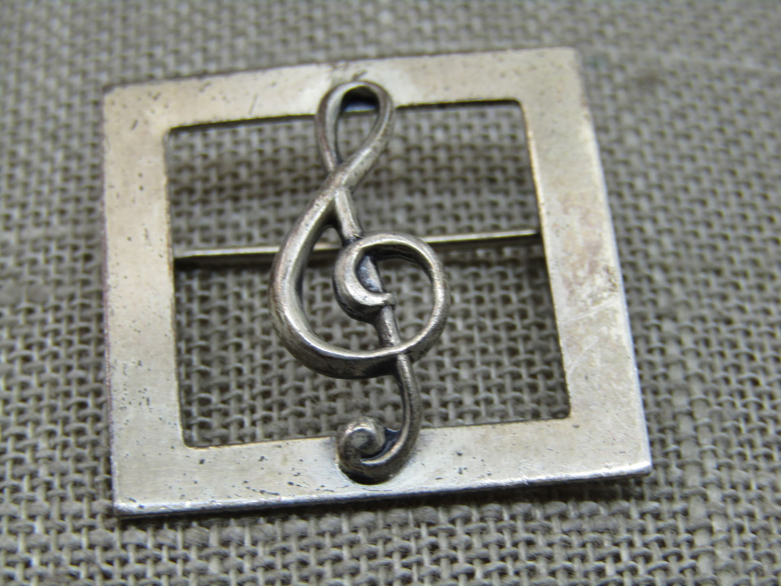 Vintage Beau Sterling Treble Clef Brooch, 1" Square Frame - 5