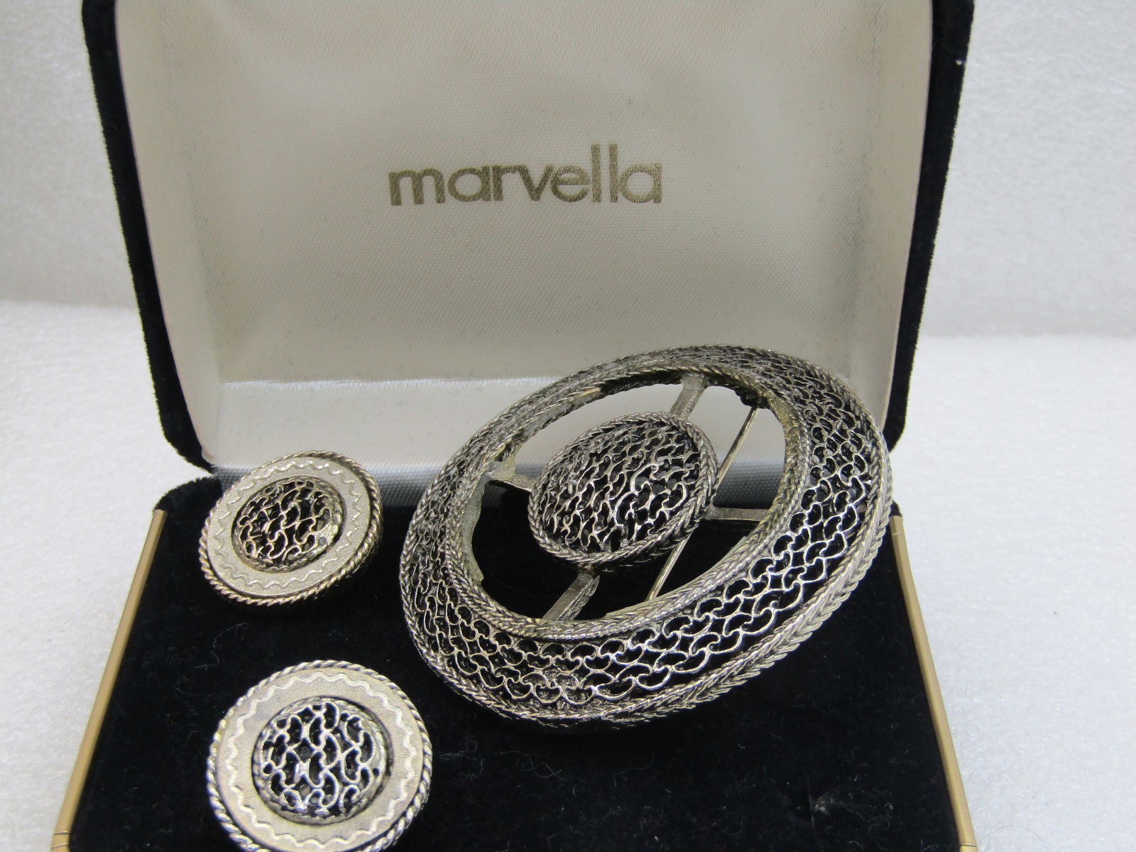 Vintage Marvella Brooch & Clip Earrings Set, in original box - 3