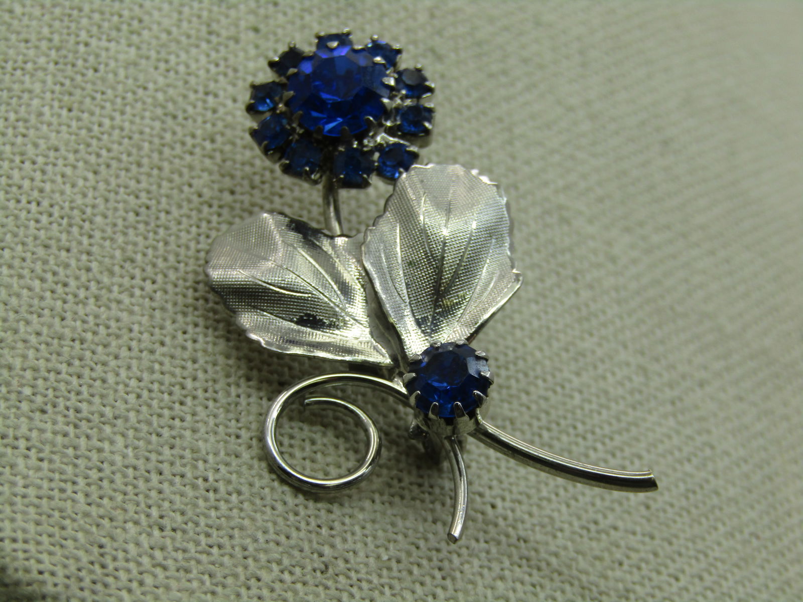 Vintage Blue Rhinestone Floral Brooch, 2", Silver Tone - 3