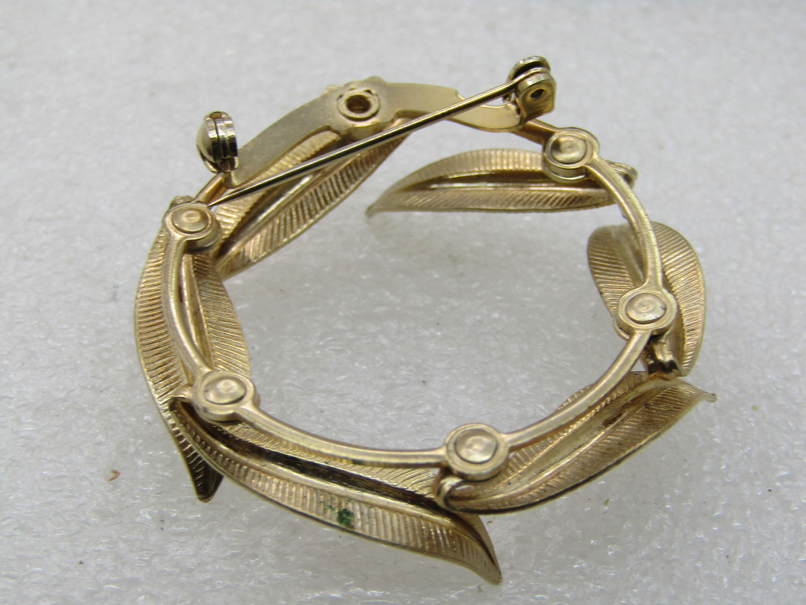 Vintage Leaf Circle Brooch, 1960's, 1.5" - 5
