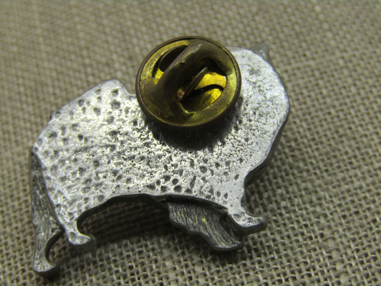 Vintage Pewter Husky/Keeshond Tack Pin/Brooch, 1.25" - 4