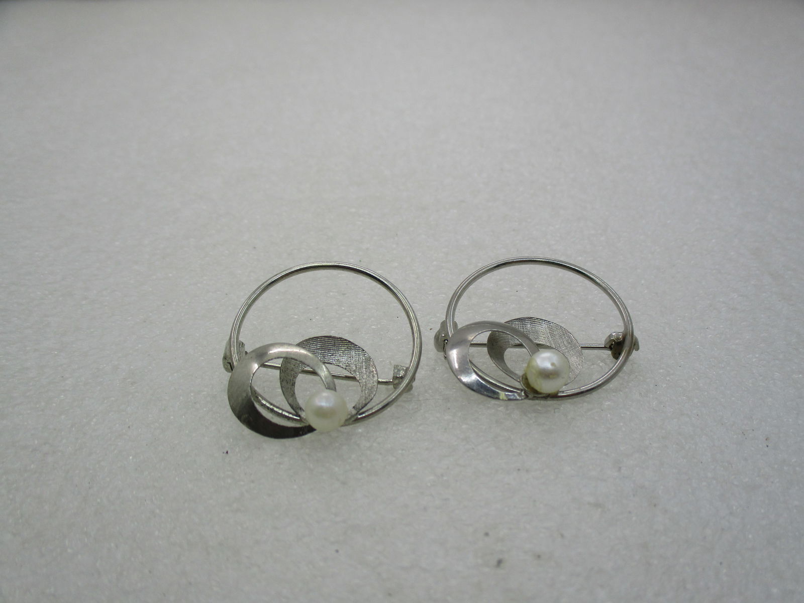 Vintage Pair Faux Pearl Circle Brooches, 1-1/8" - 4