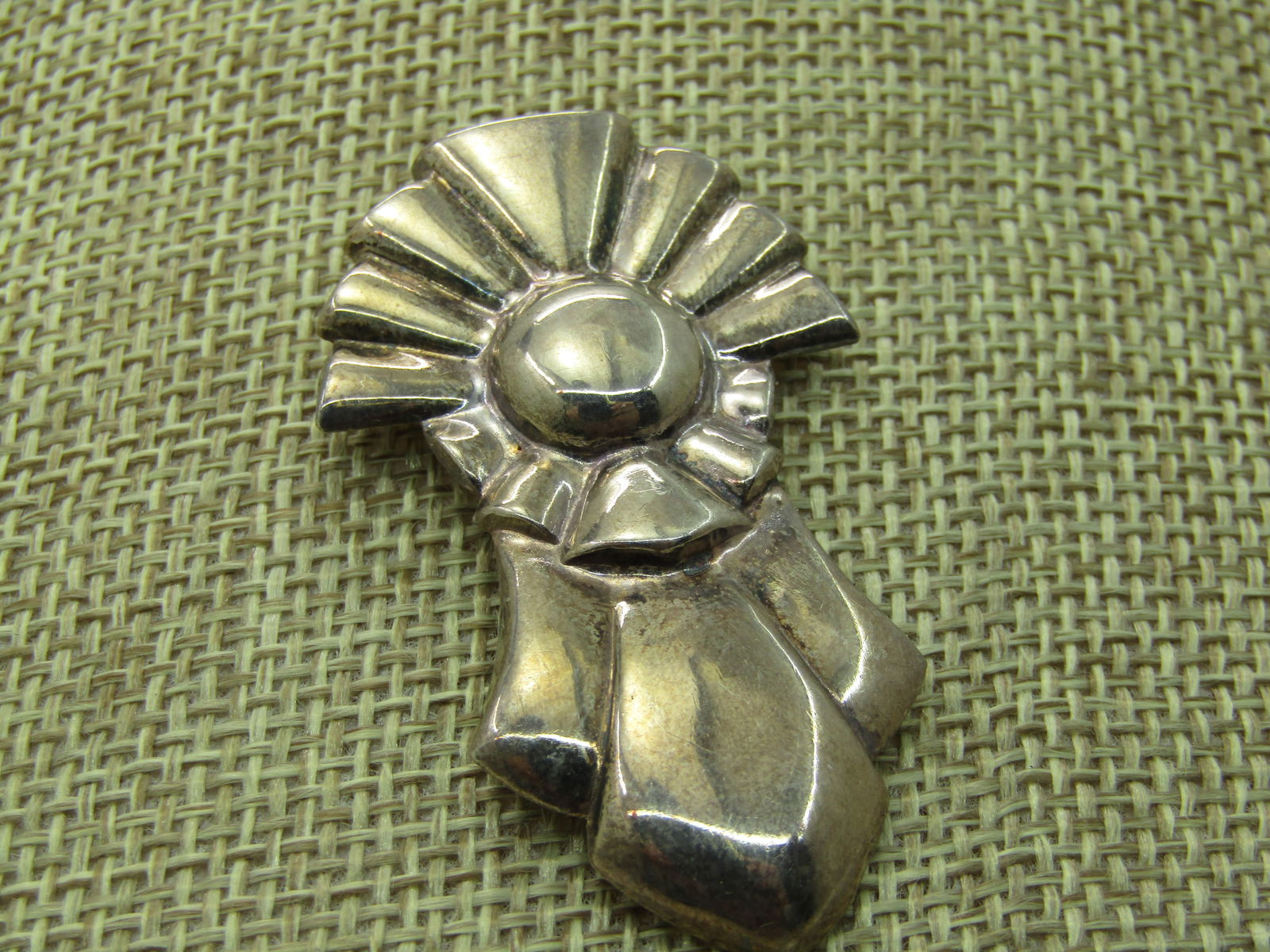 Vintage Sterling Silver Ray & Ribbon Brooch, Sigined Star with S, 1940's - 3