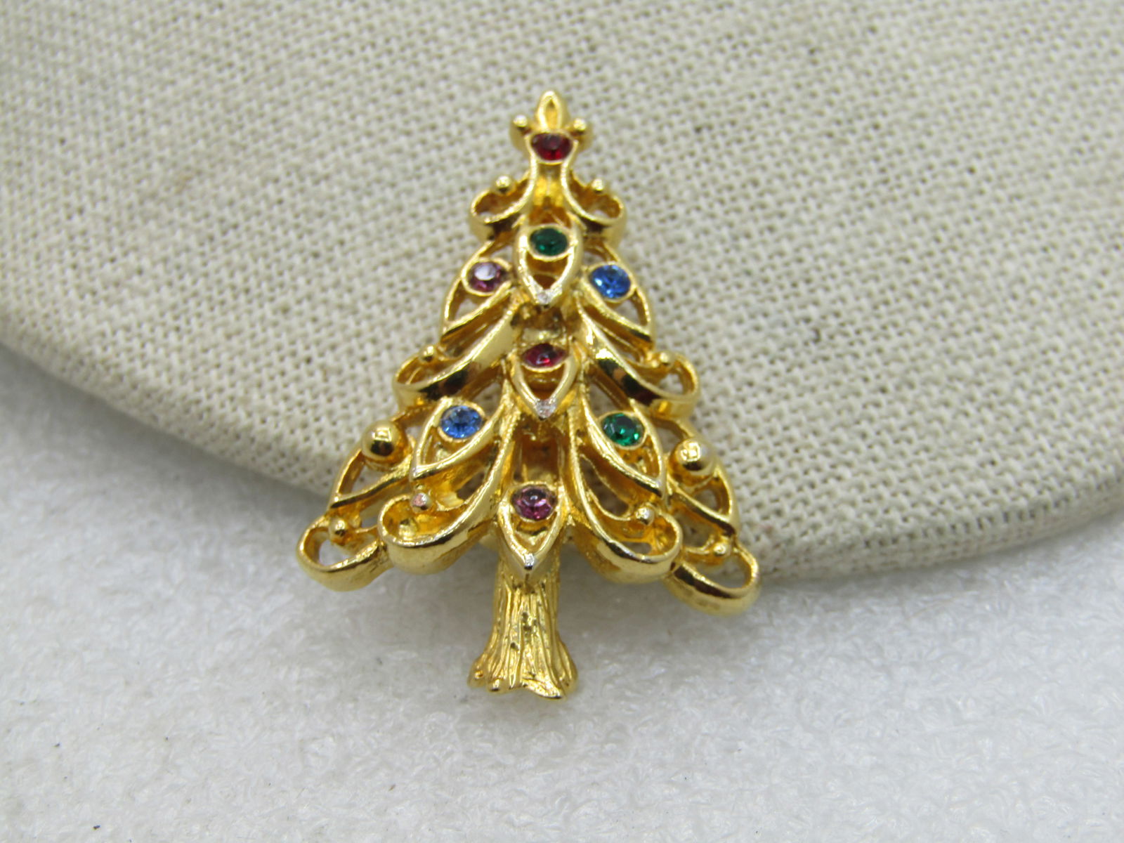 Vintage Eisenberg Ice Rhinestone Christmas Tree Brooch 2.25", 1960's (1 of 4)