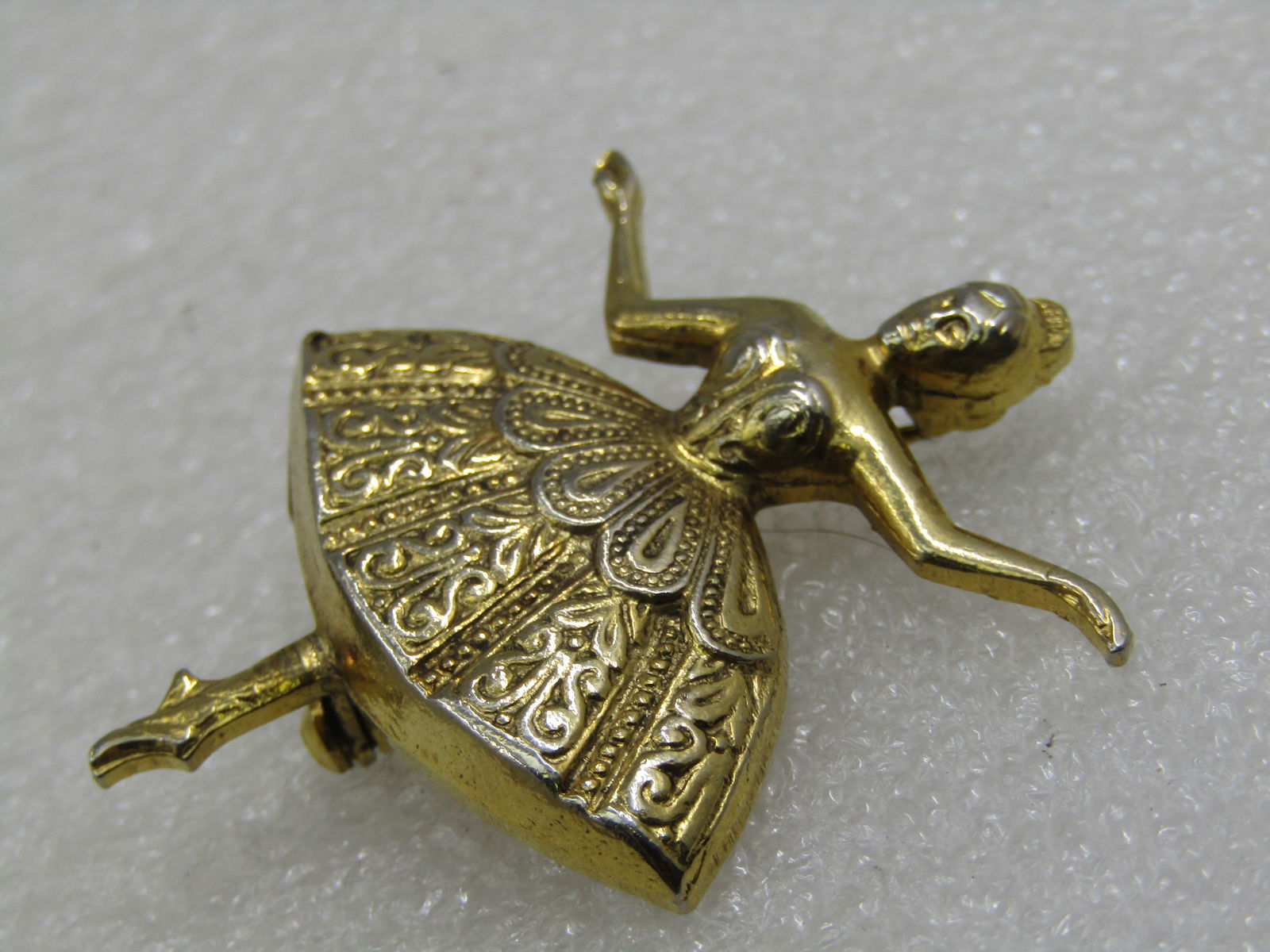Vintage Damascene Ballerina Brooch, Spain. 1.75", Gold Tone, 1950's-1960's - 3