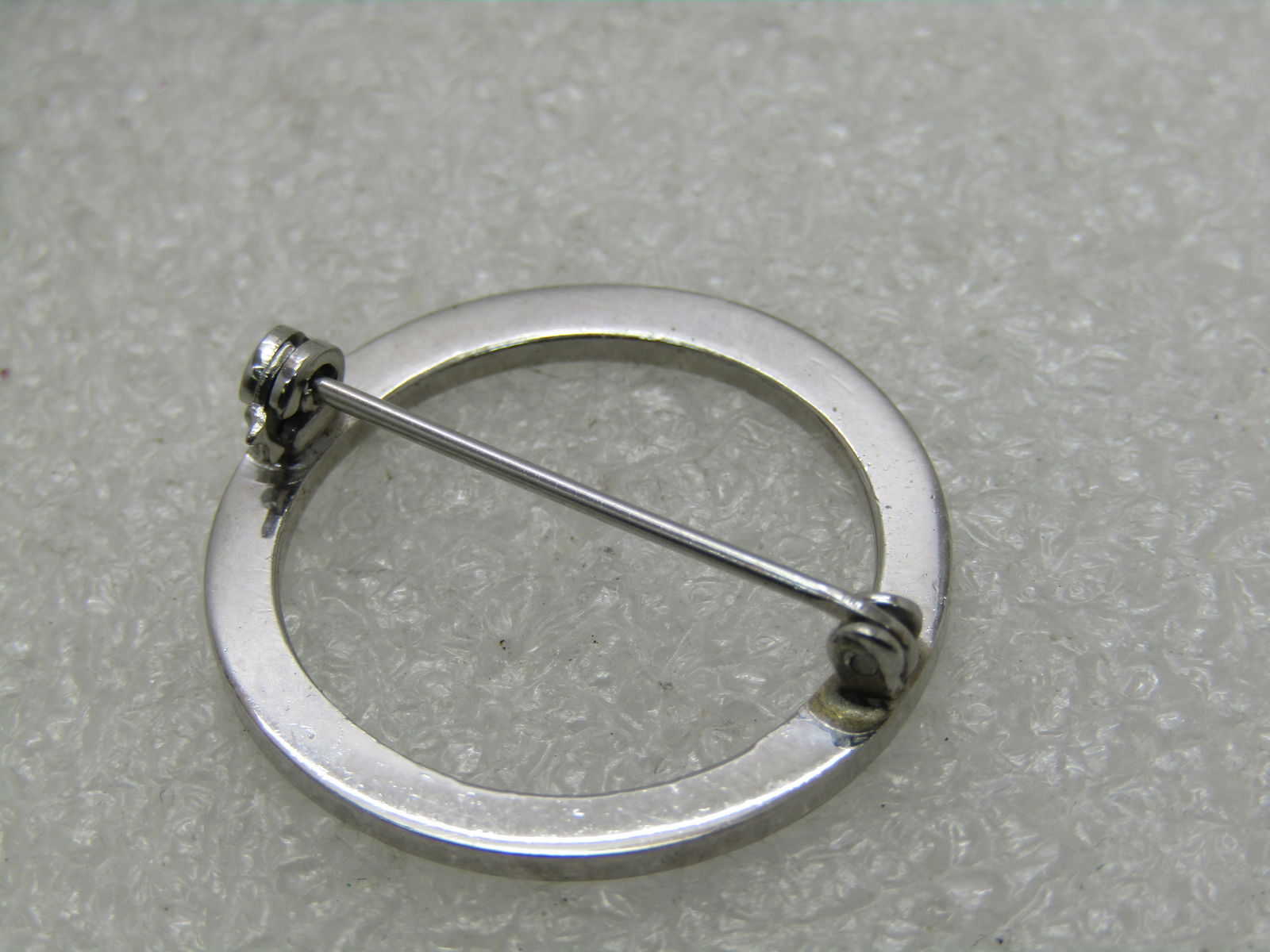 Vintage Floral Silver Plated Circle Brooch, 1". 1970's - 4