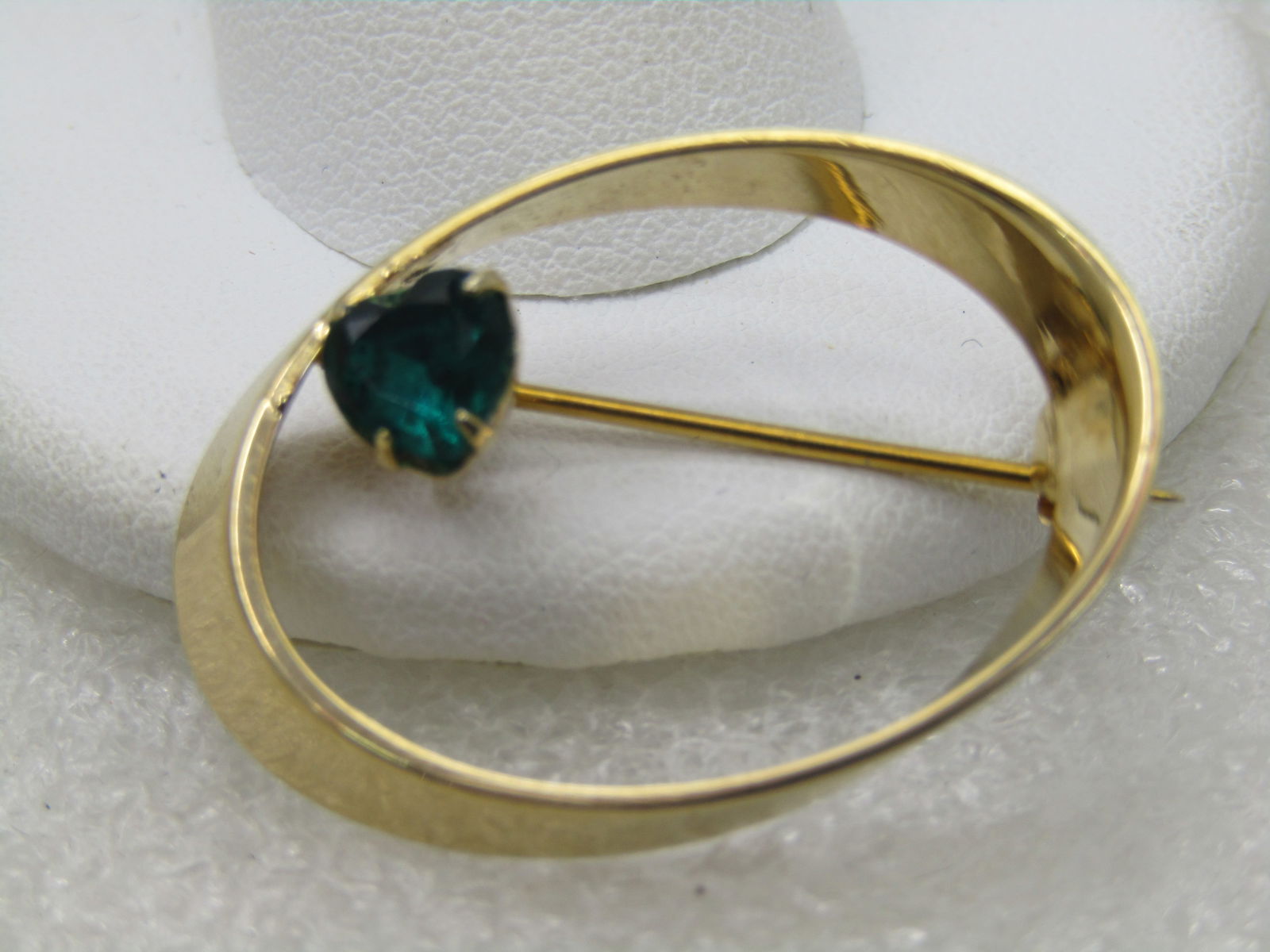 Vintage Angled Oval brooch Green Rhinestone Heart, 1.25", 1960's - 3