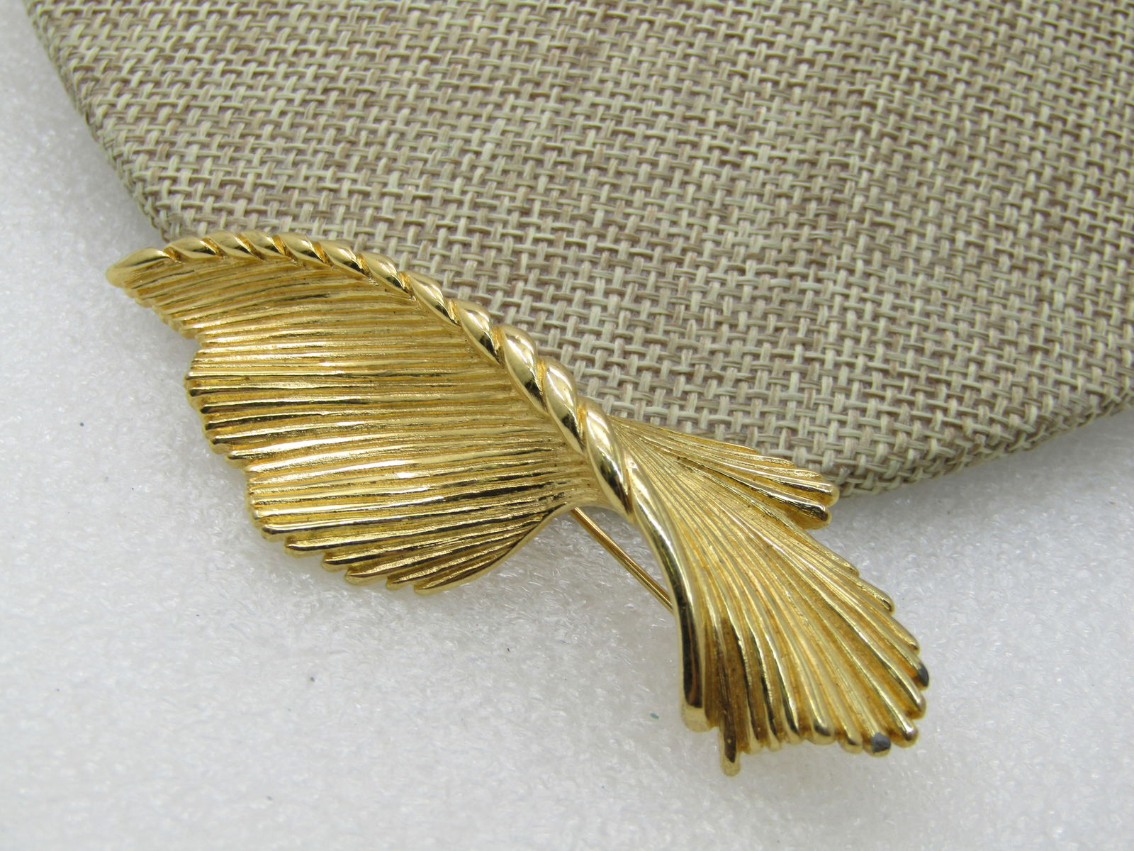 Vintage Monet Stylized Leaf Brooch, 1960's, Gold Tone 3" - 2