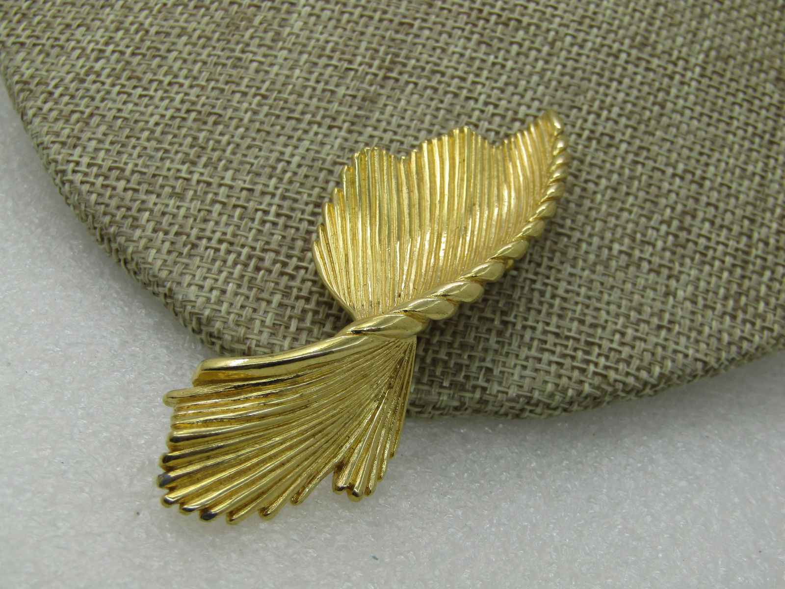 Vintage Monet Stylized Leaf Brooch, 1960's, Gold Tone 3" - 3