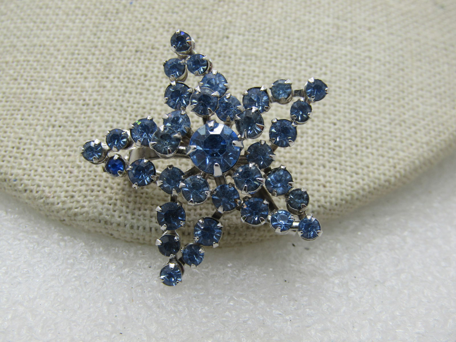 Vintage Blue Rhinestone Tiered Star Brooch, 1.5" - 4