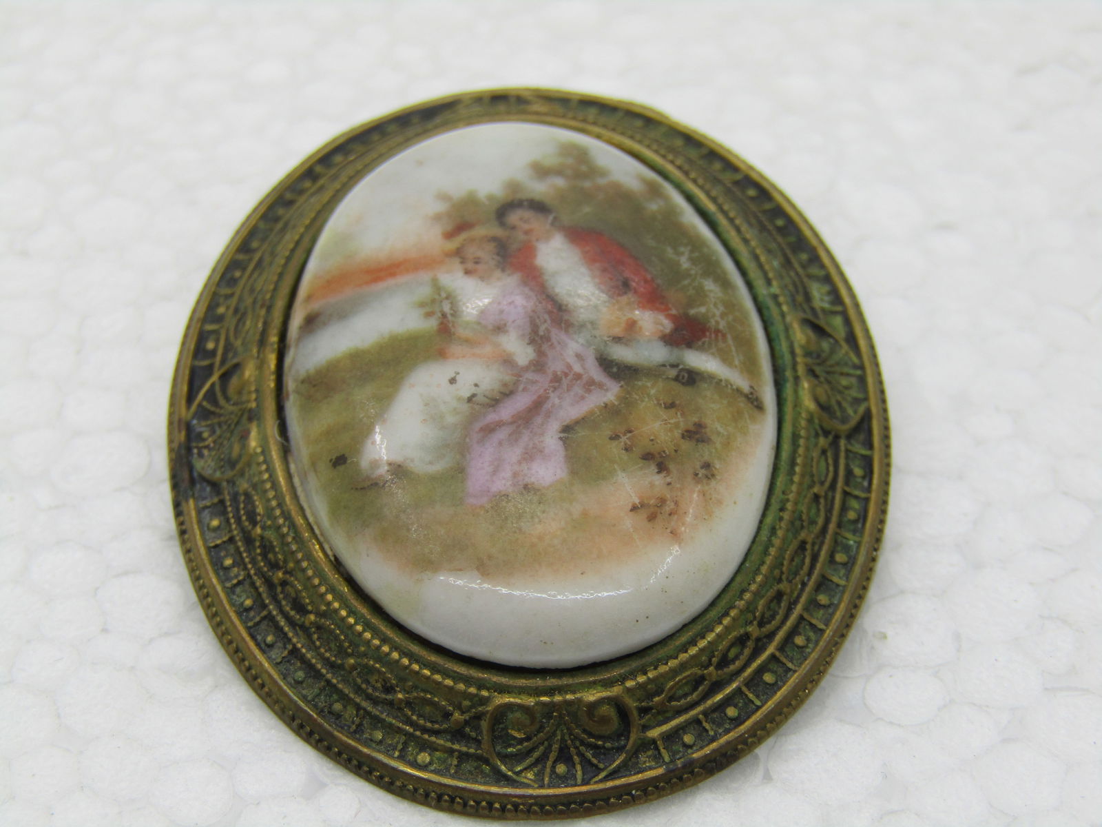 Vintage Courting Scene Cameo Brooch, Framed, Mid-Century, 2" by 1.5" - 4