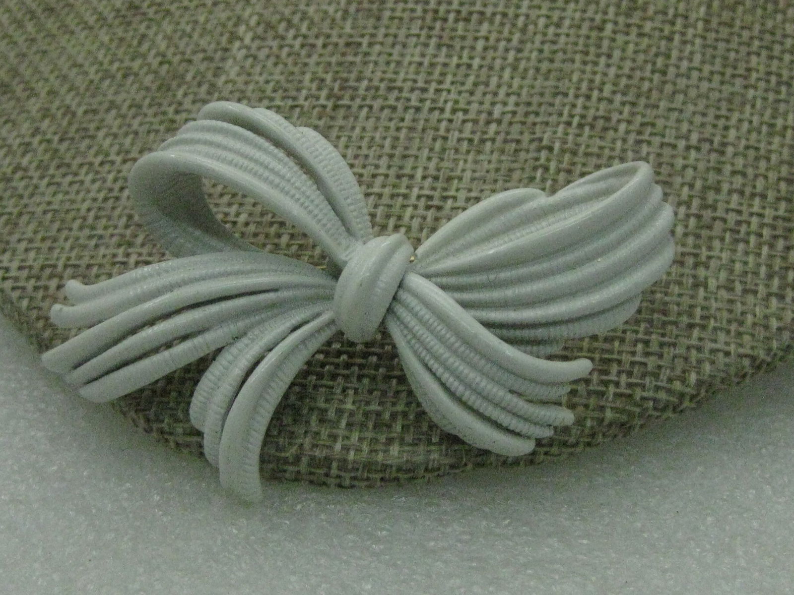 Vintage Monet White Bow Brooch 2", 1960's-1970's - 3