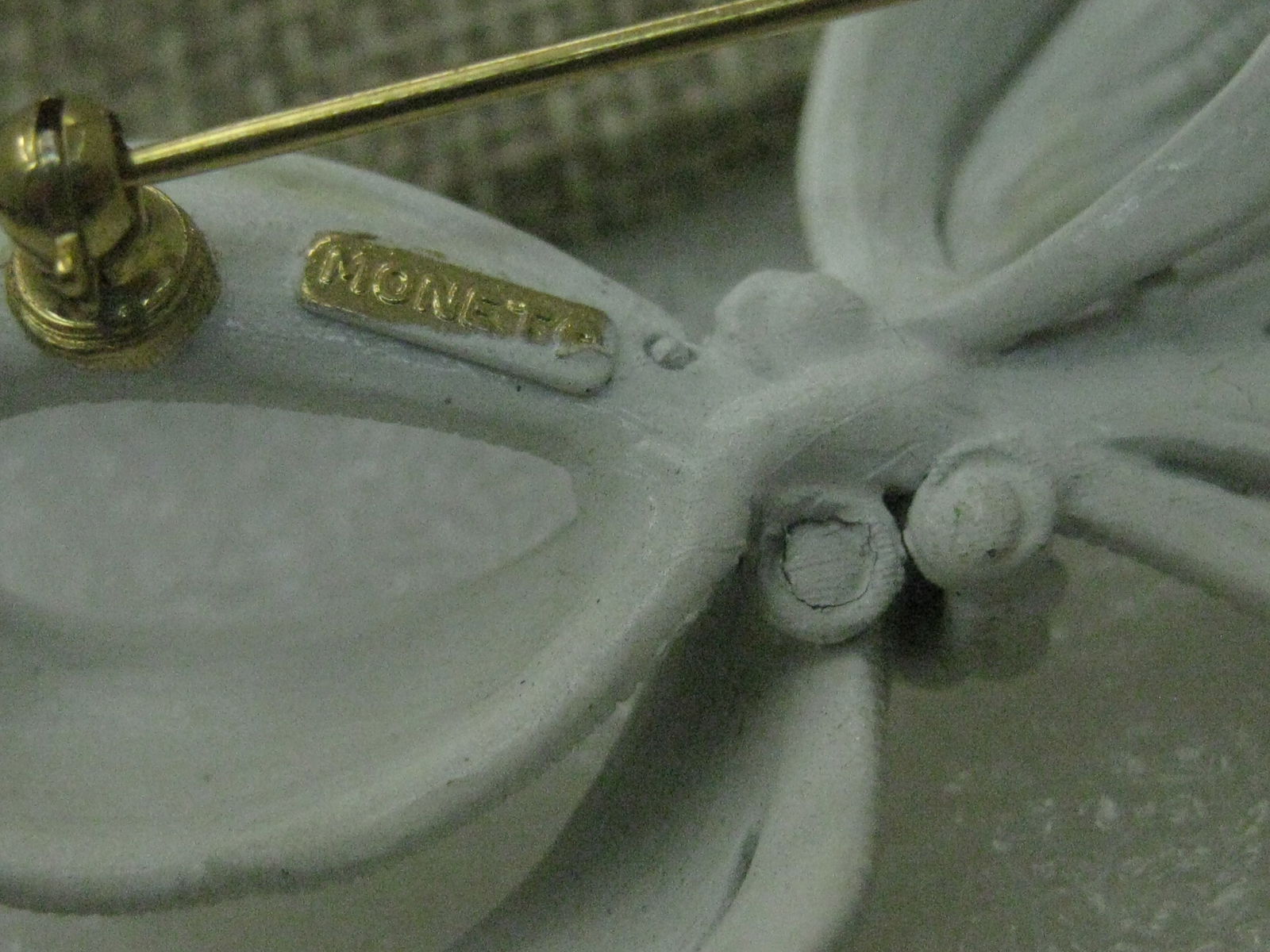 Vintage Monet White Bow Brooch 2", 1960's-1970's - 7