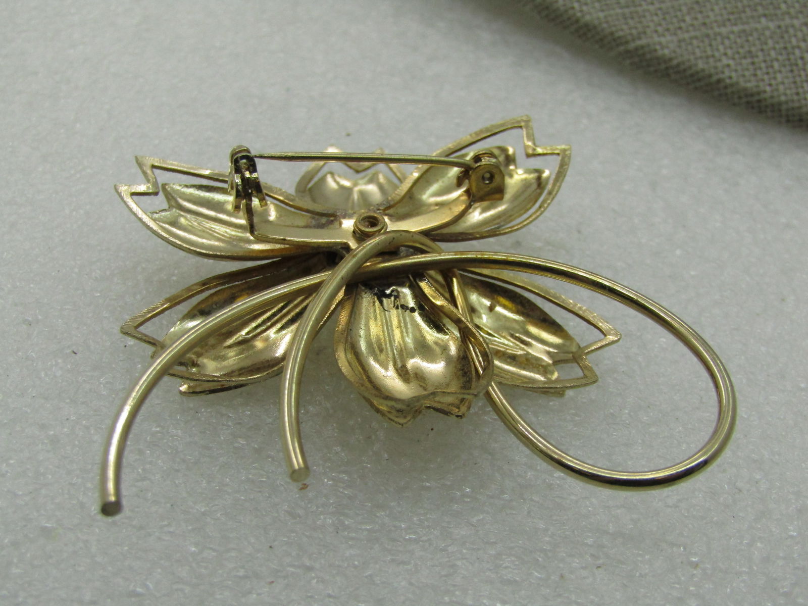 Vintage Modern Blossom Brooch, Faux Pearl, 2.5", 1960's - 5