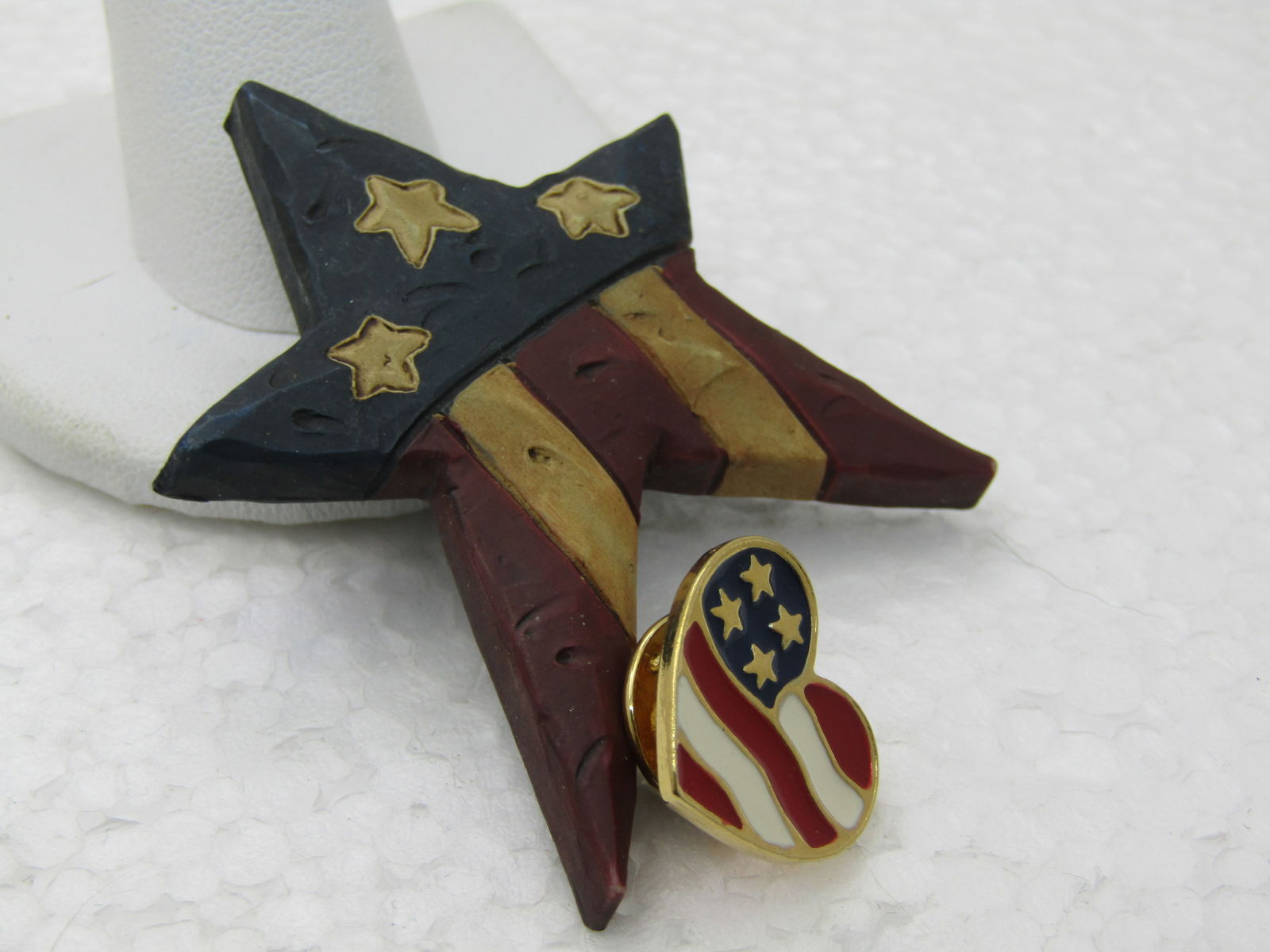 2 USA Flag Brooches/Pins, Star and Heart Flag - 3