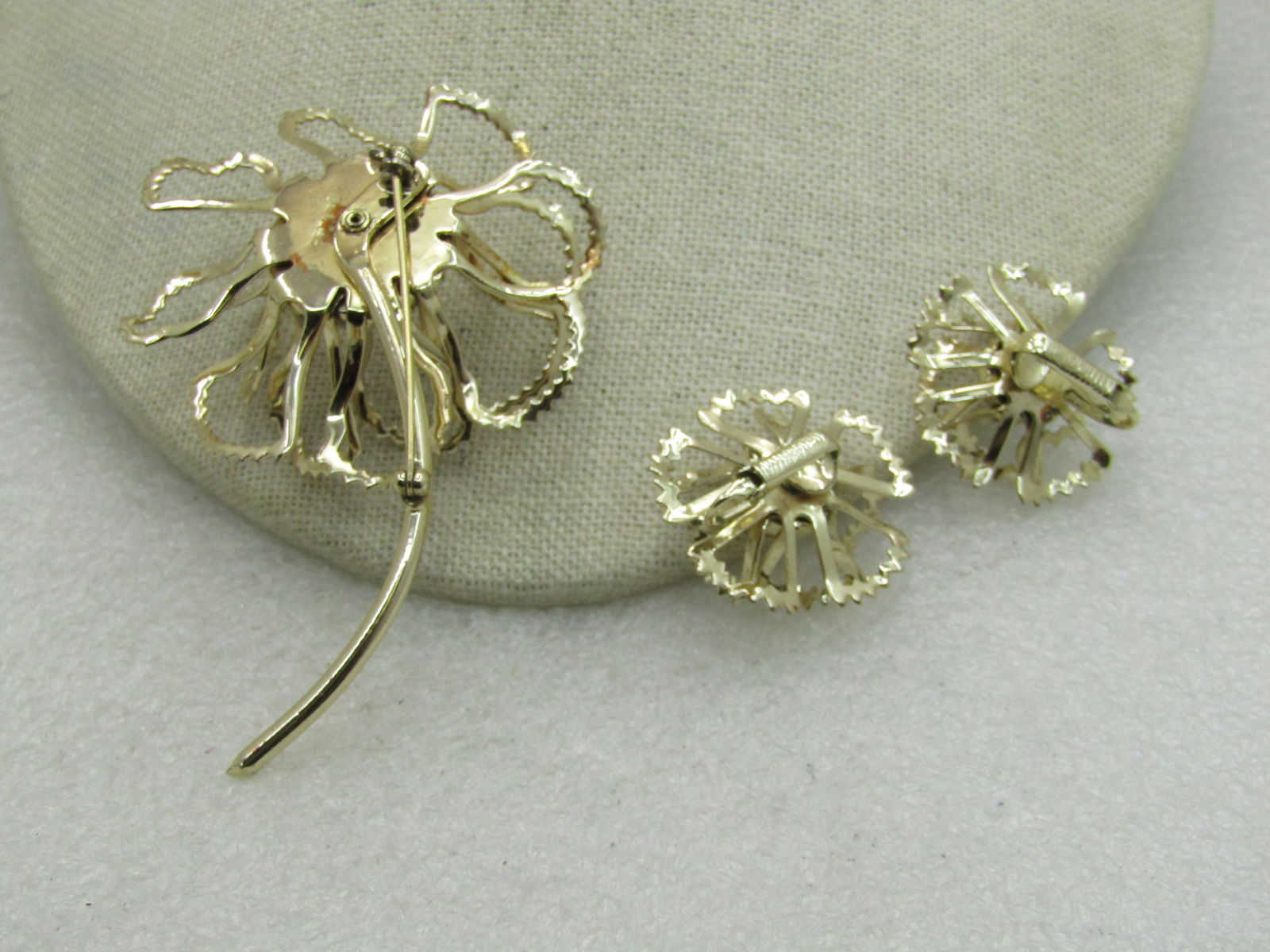 Vintage Sarah Coventry Rhinestone Floral Brooch & Clip Earrings Set 1960's-1970's - 4