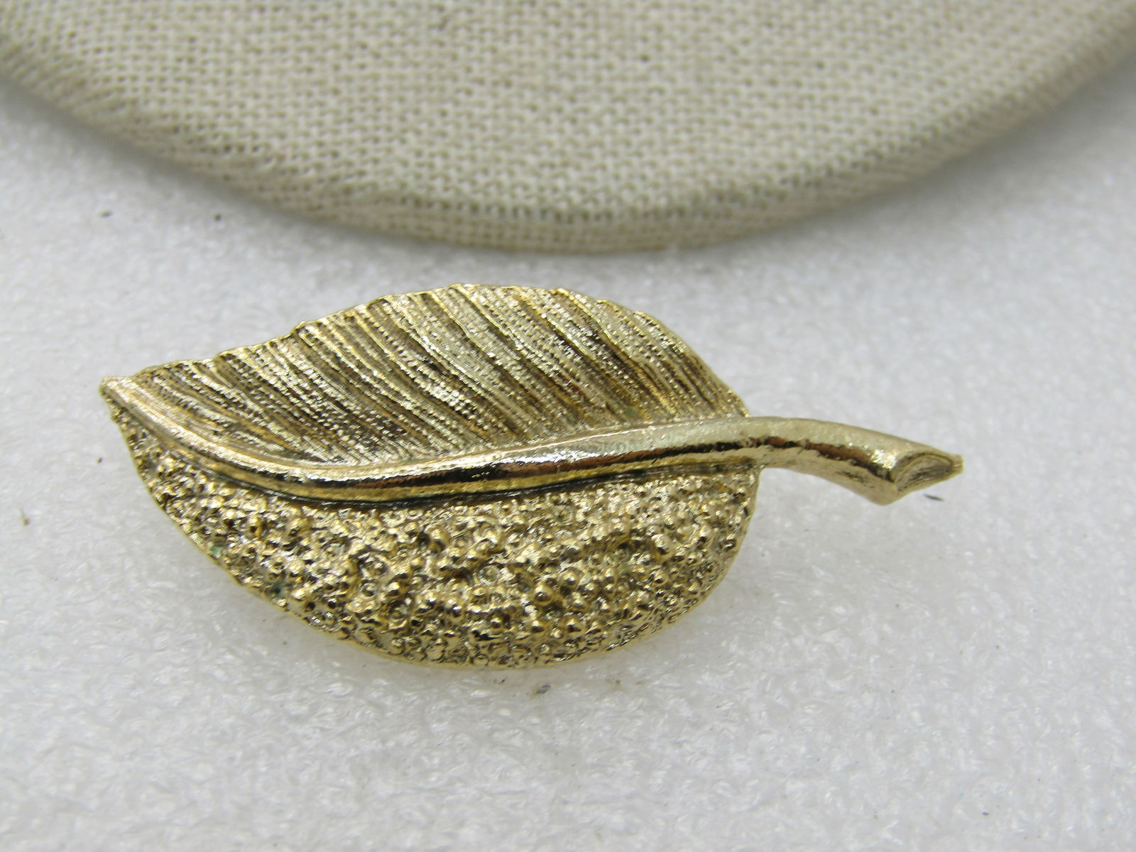 Vintage Gold Tone Leaf Brooch, Textured, 1960's, 1.75", Original Box - 2