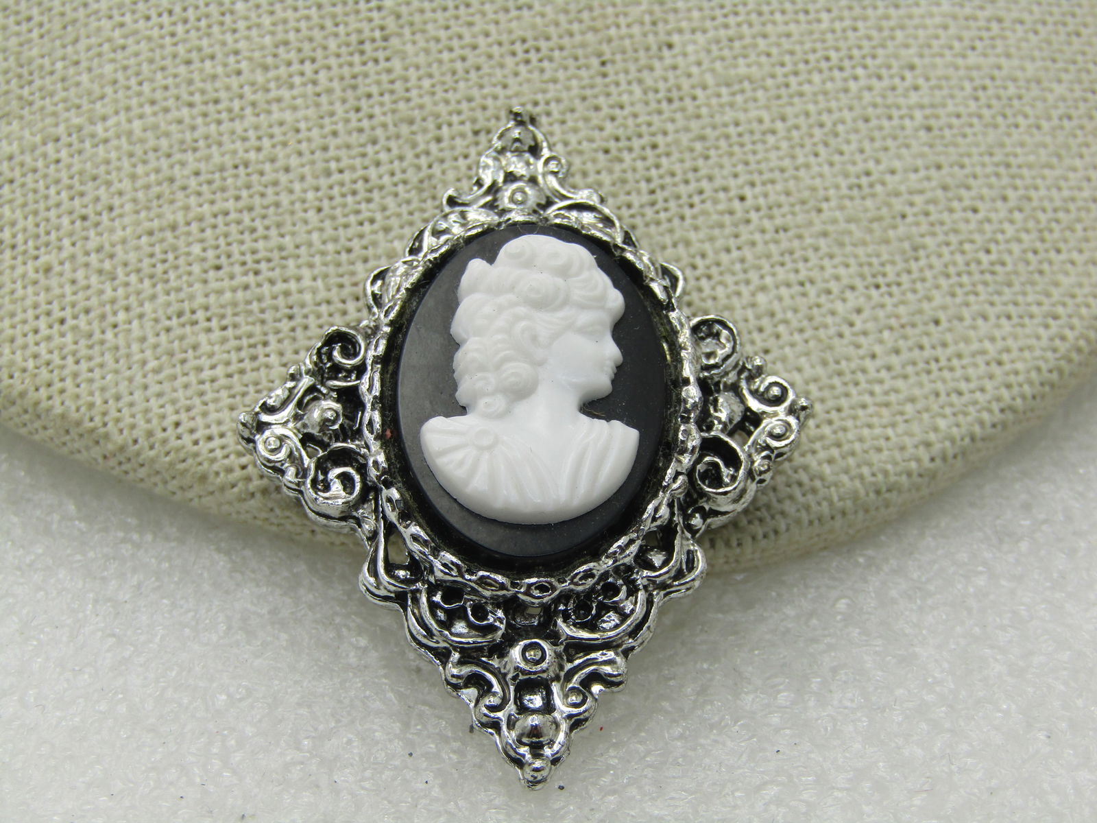 Vintage Black & White Pointed Cameo Brooch, Silver Tone, 2" - 2