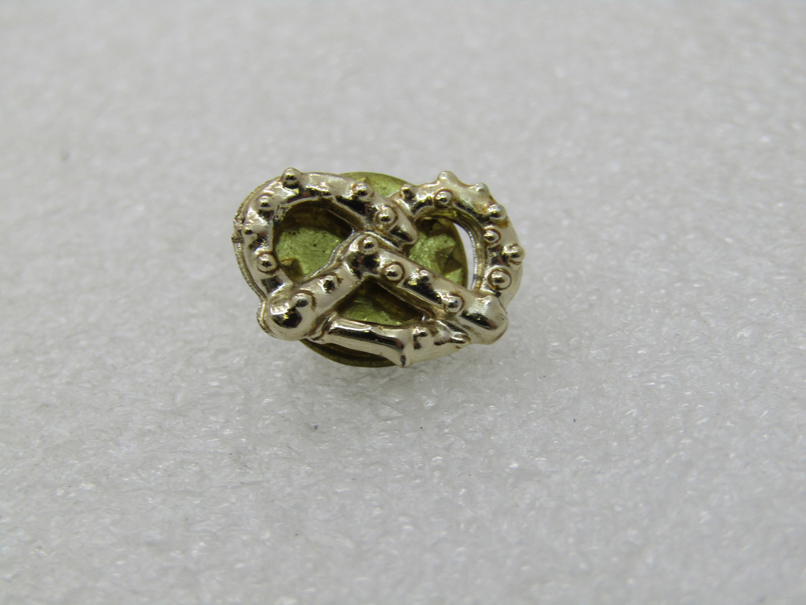 Vintage Salted Pretzel Tack Brooch/Pin, 3/4" (1 of 4)