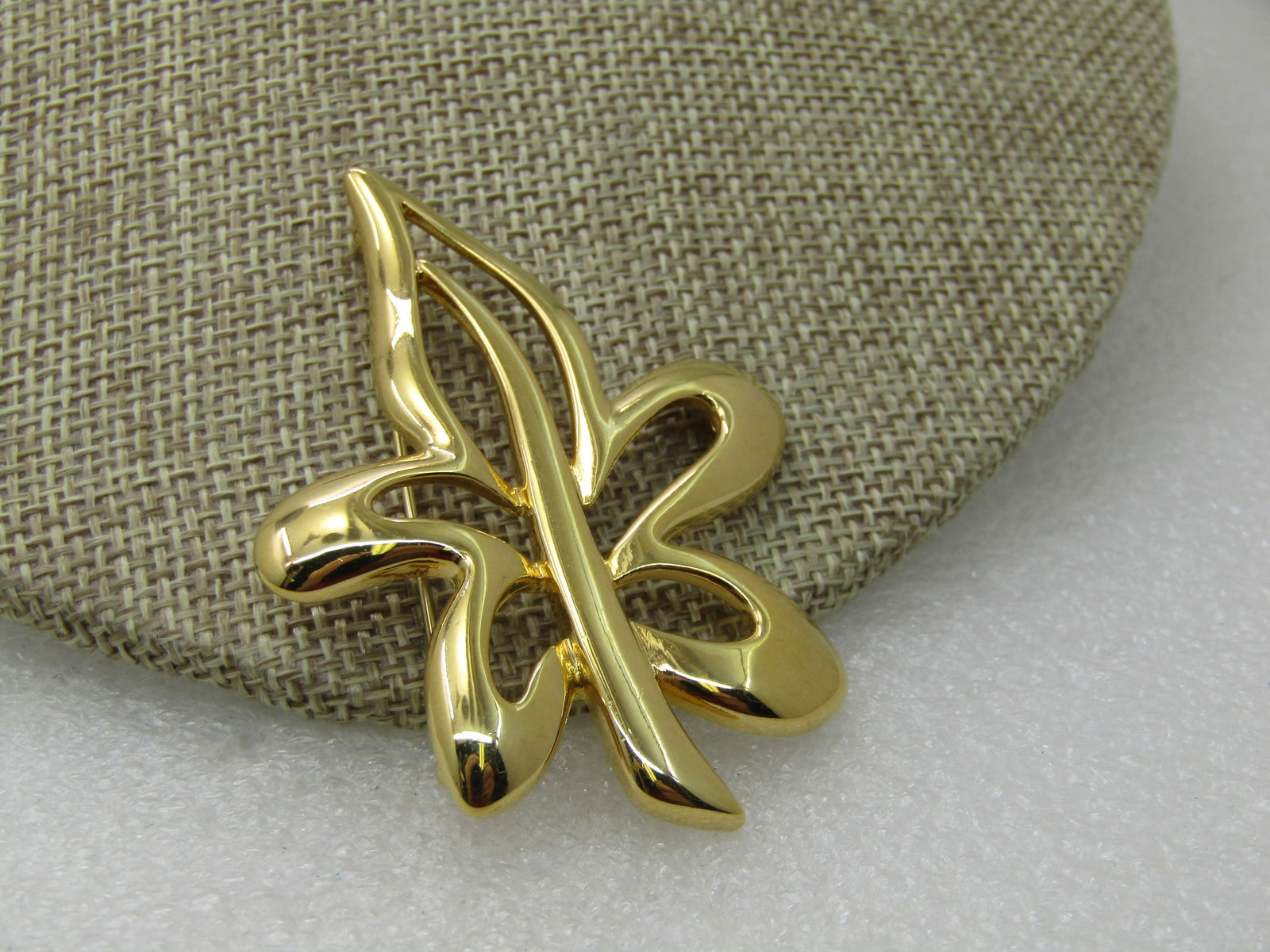 Vintage Napier Gold Tone Open Leaf Brooch, 2.5" - 2