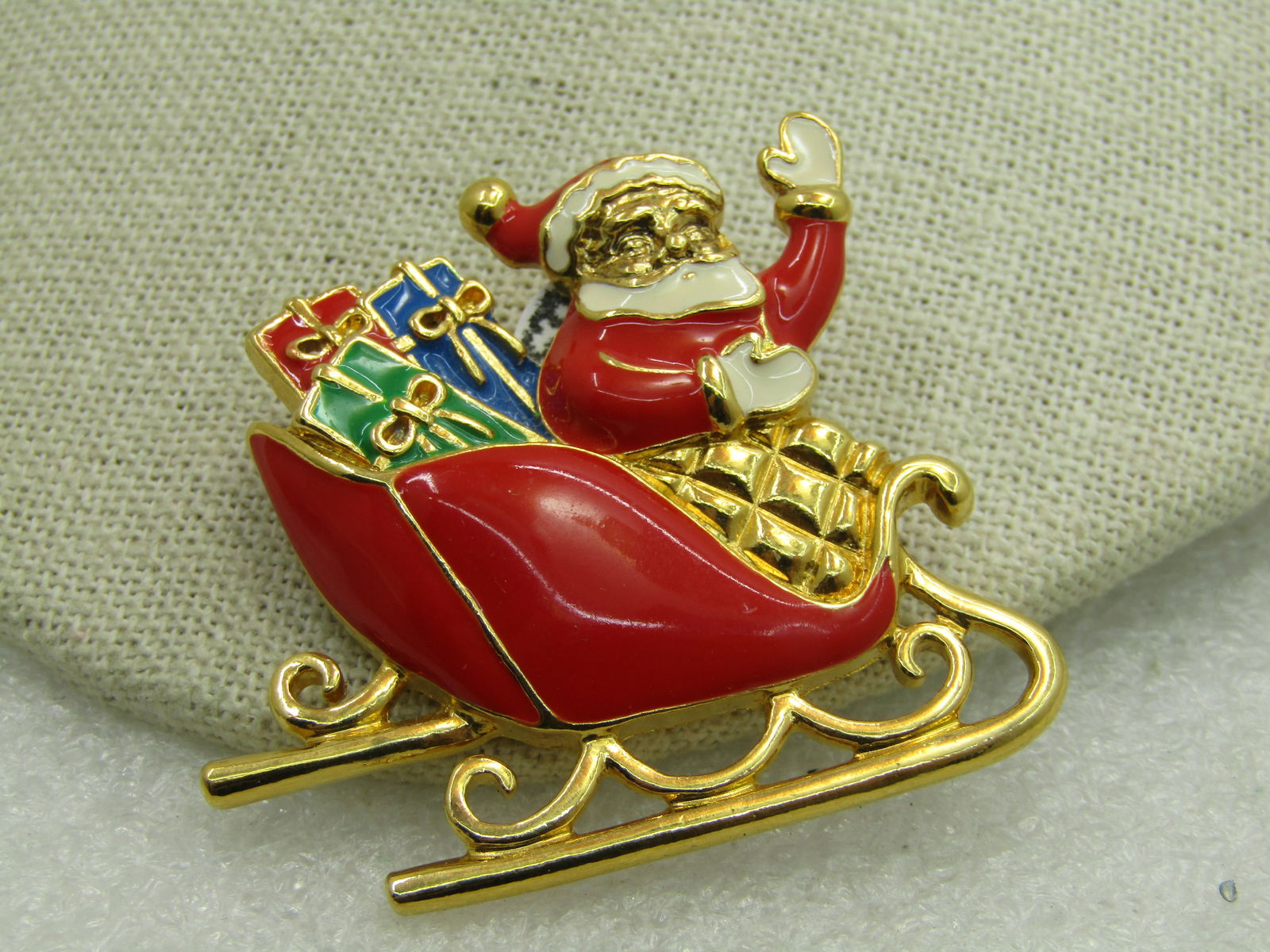 Vintage Avon Enameled Santa & Sleigh Brooch 2" and 1.75" tall (1 of 5)