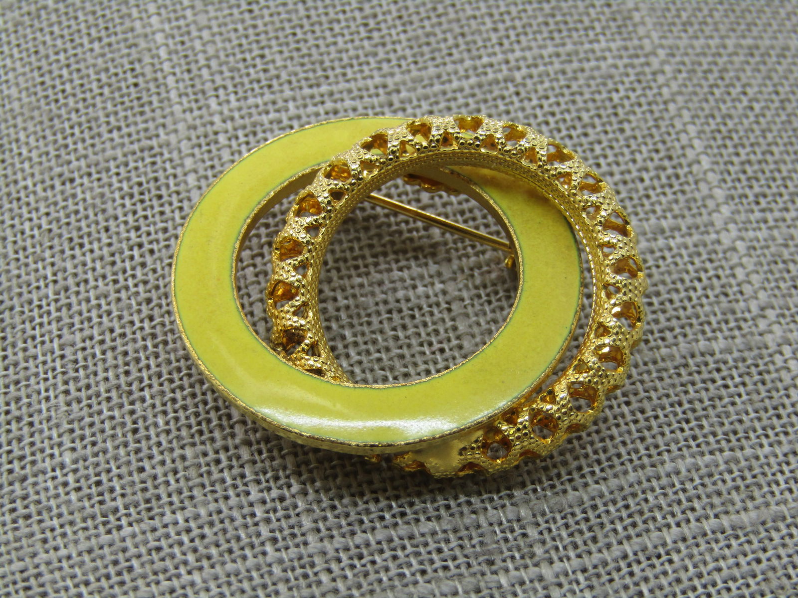 Vintage Yellow Enameled Filigree Circle Brooch, 1.25" - 2