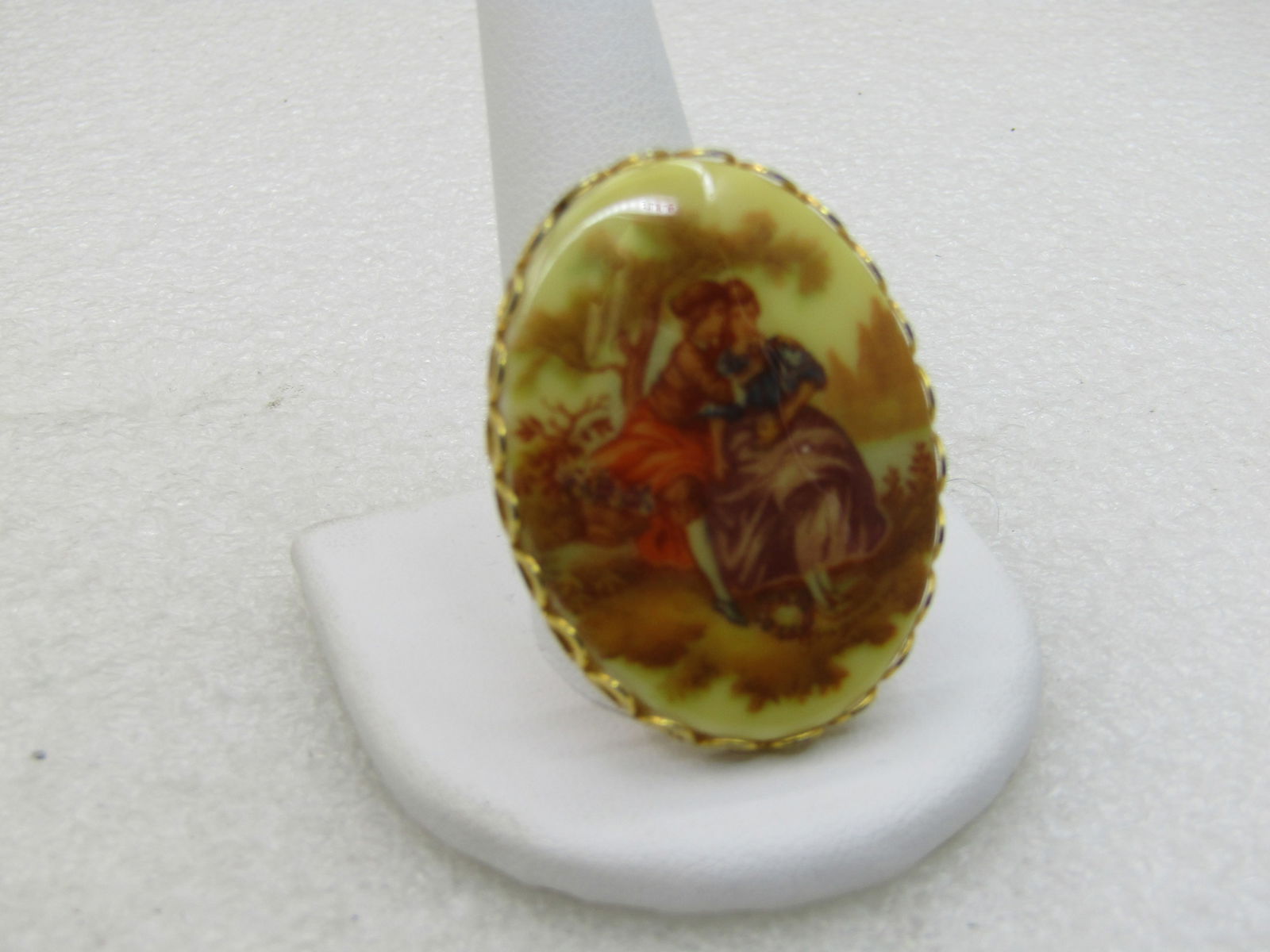 Vintage French Courting Cameo Brooch, 1.5" Tall, 1960's NL - 3