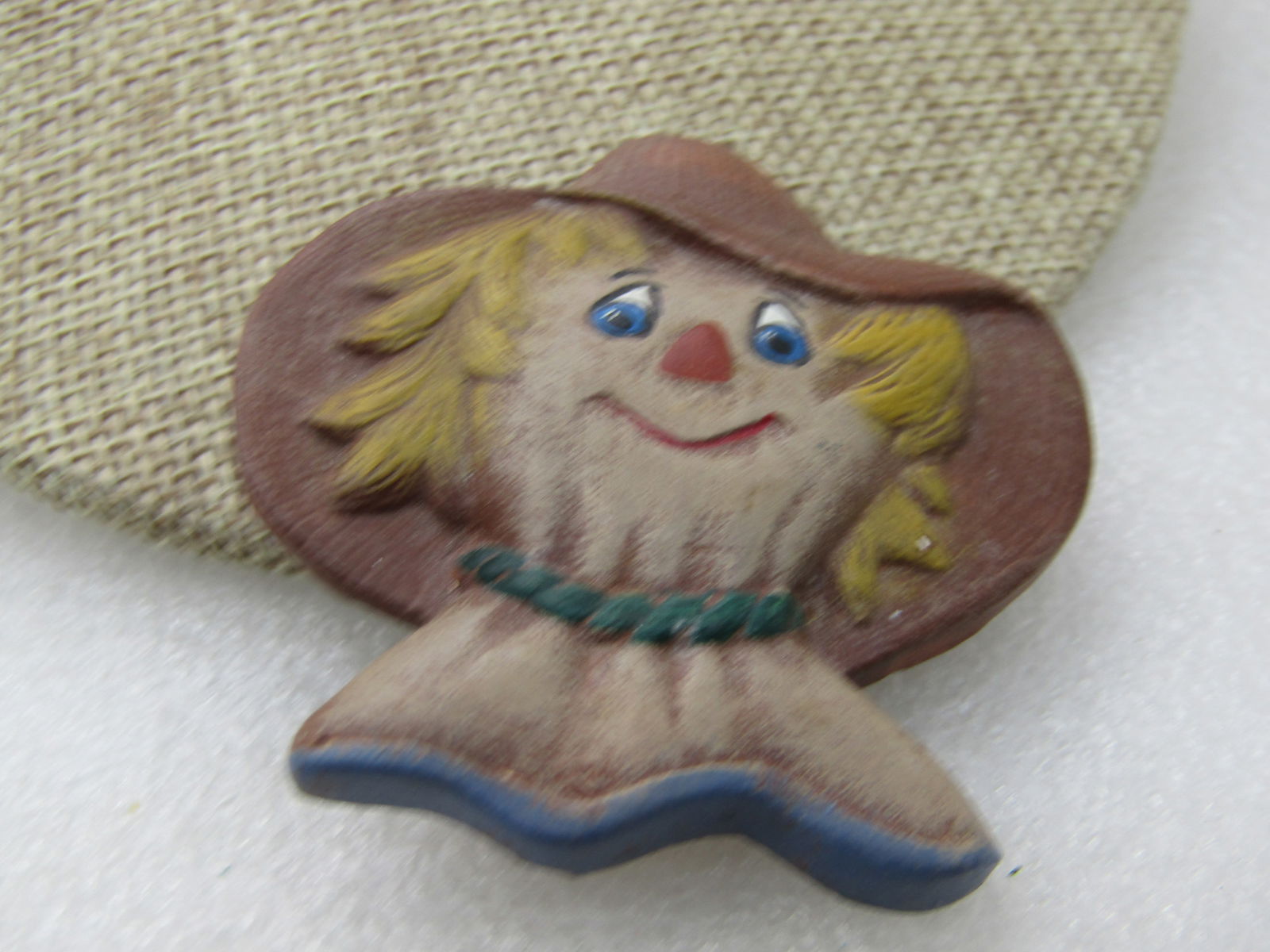 Vintage Straw Scarecrow Painted Ceramic Brooch - 2