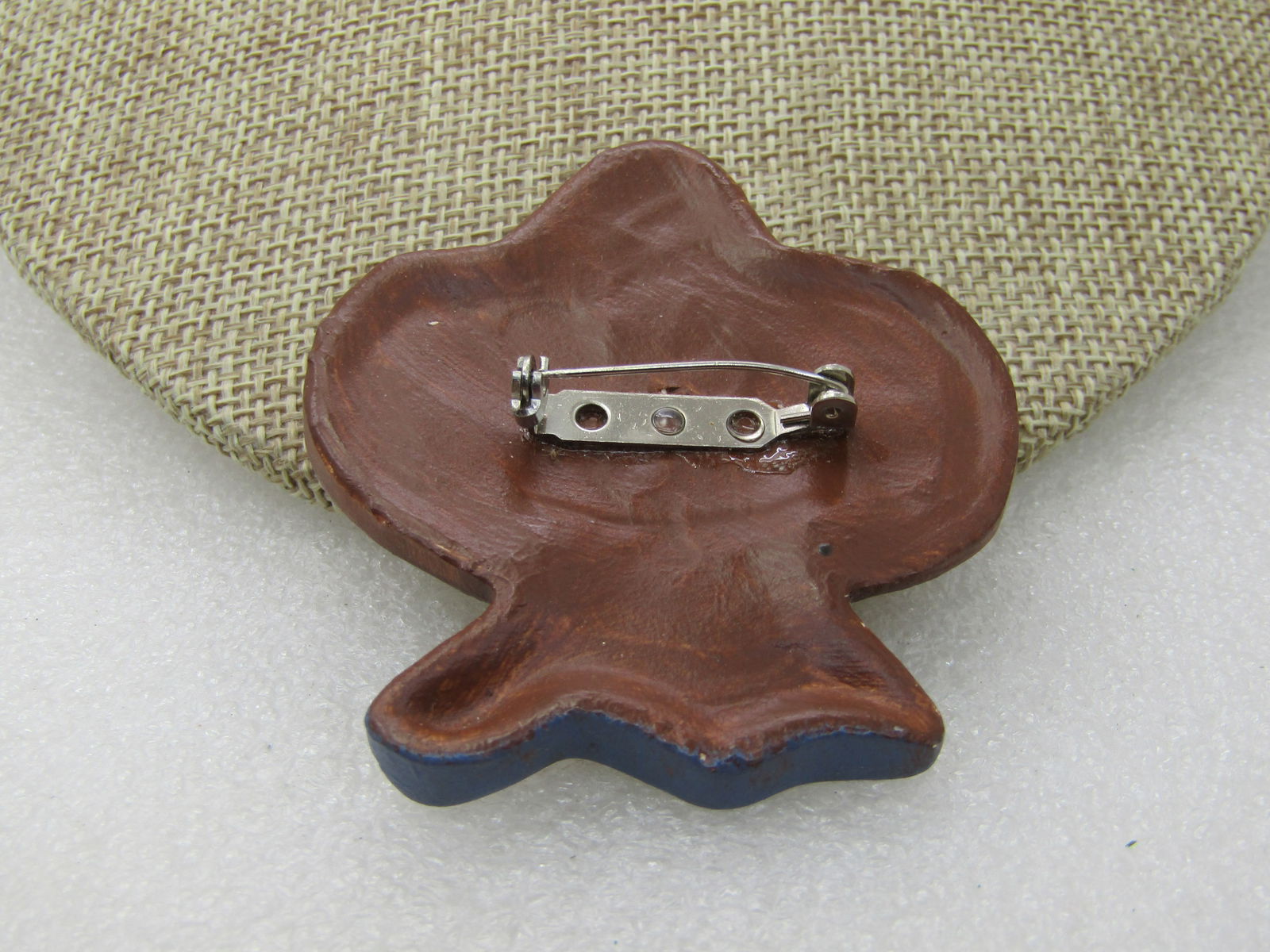 Vintage Straw Scarecrow Painted Ceramic Brooch - 5