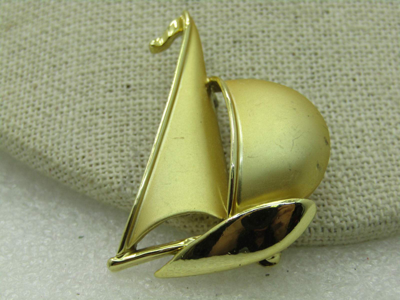 Vintage Sailboat Brooch, Textured & Smooth Gold Tone, 1960's-1970's, 1.75" - 4