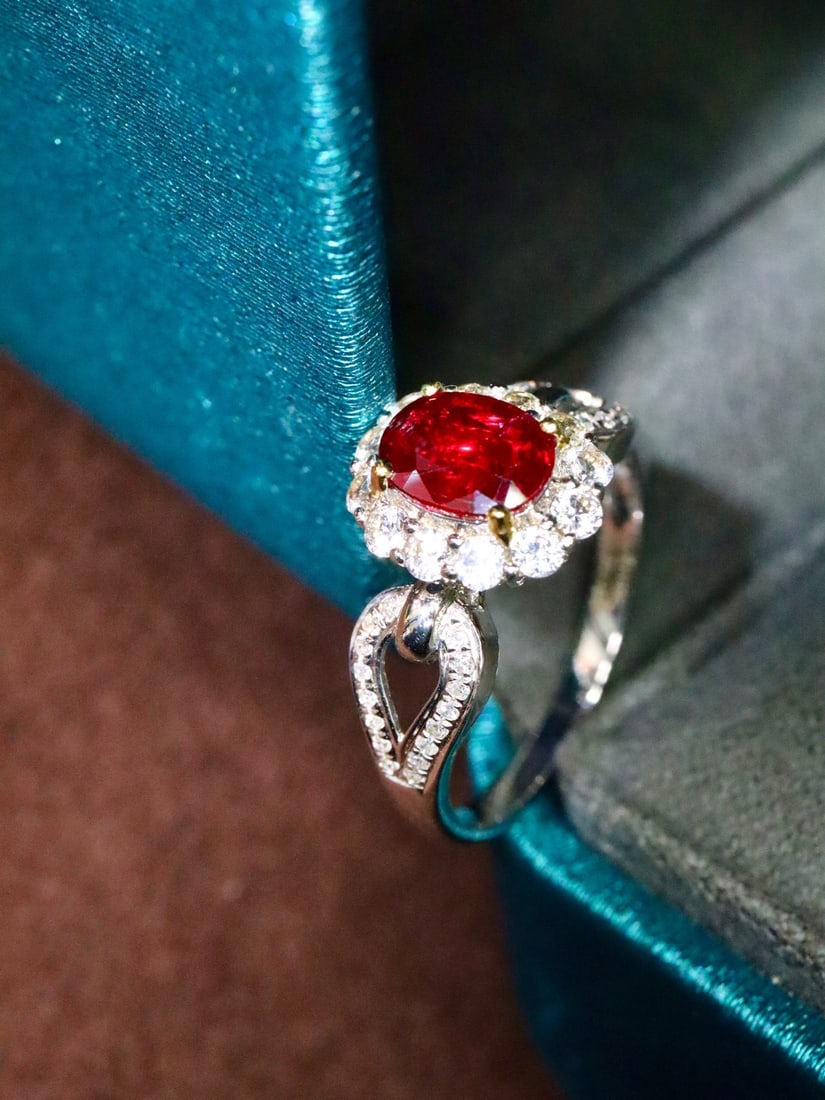 18K Gold Untreated Ruby Ring with 0.90ct Ruby, 0.128ct Diamonds, and 0.48ct White & Blue Sapphires - 3