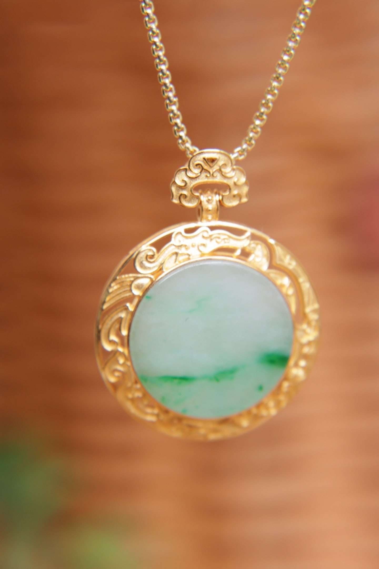 18K Gold Natural Jadeite Round Pendant with Green Hues - 5